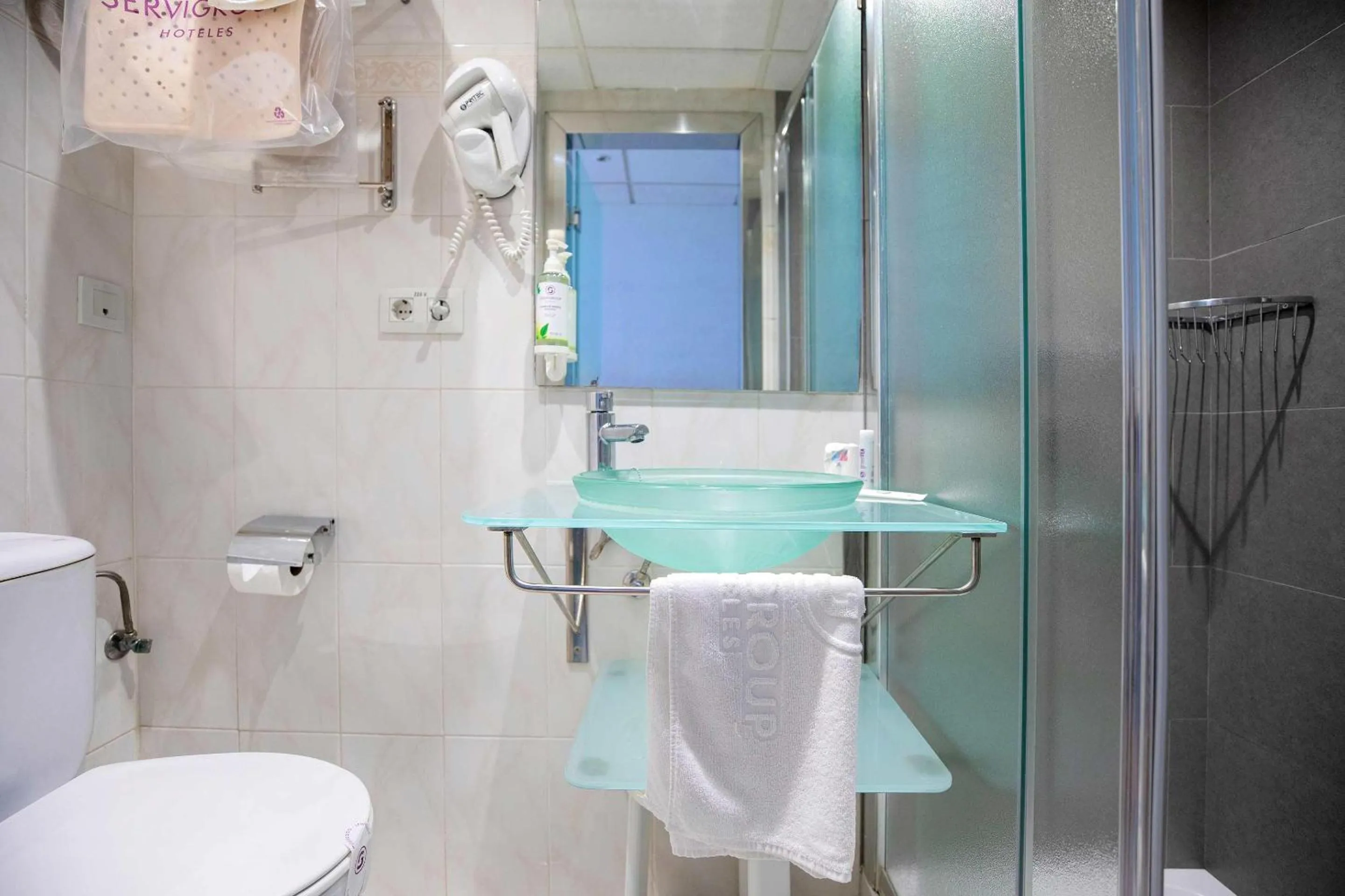 Bathroom in Hotel Servigroup Diplomatic 4 Sup