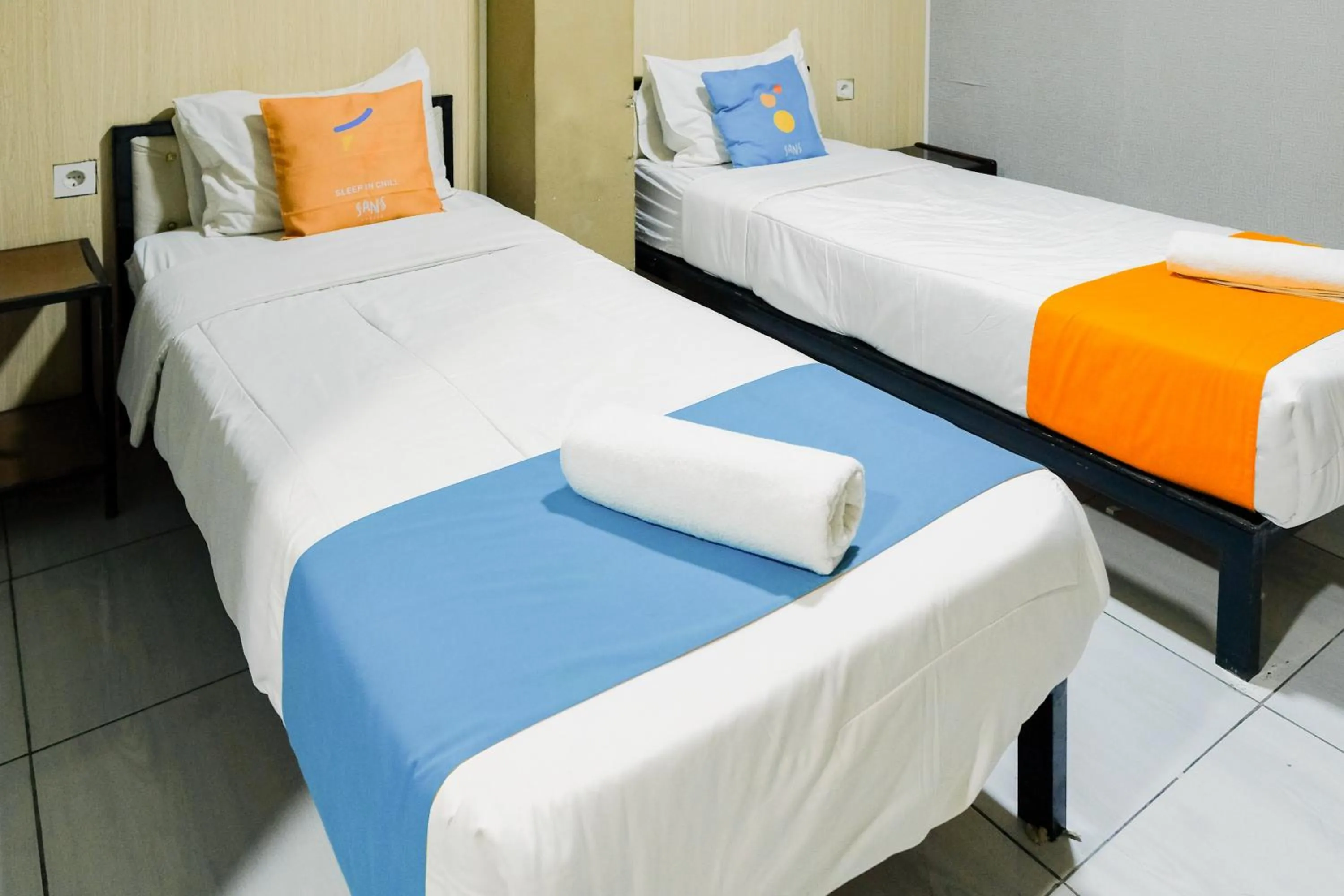 Bedroom, Bed in Sans Hotel Havila Bengkulu