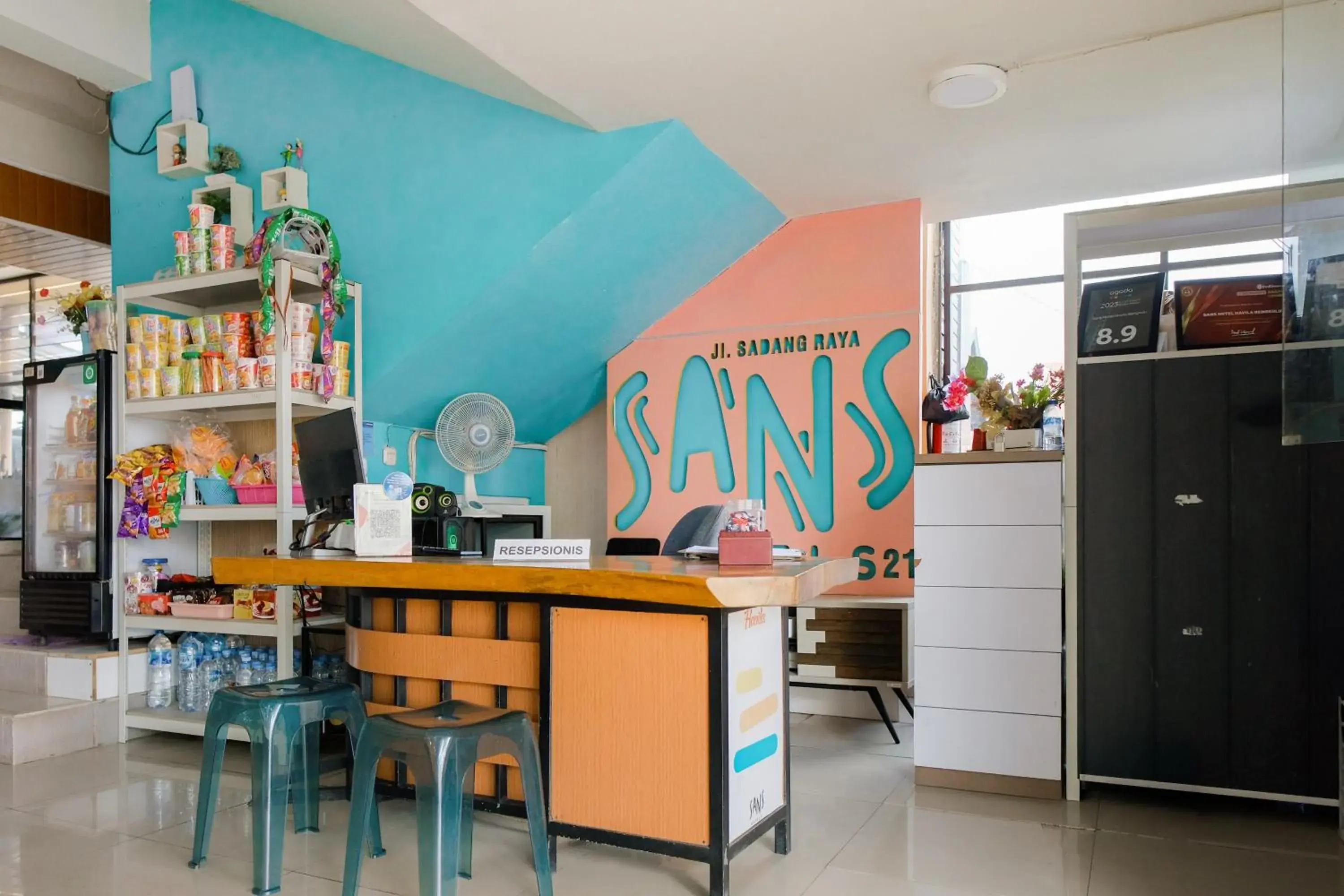 Lobby or reception in Sans Hotel Havila Bengkulu Lobby or reception in Sans Hotel Havila Bengkulu