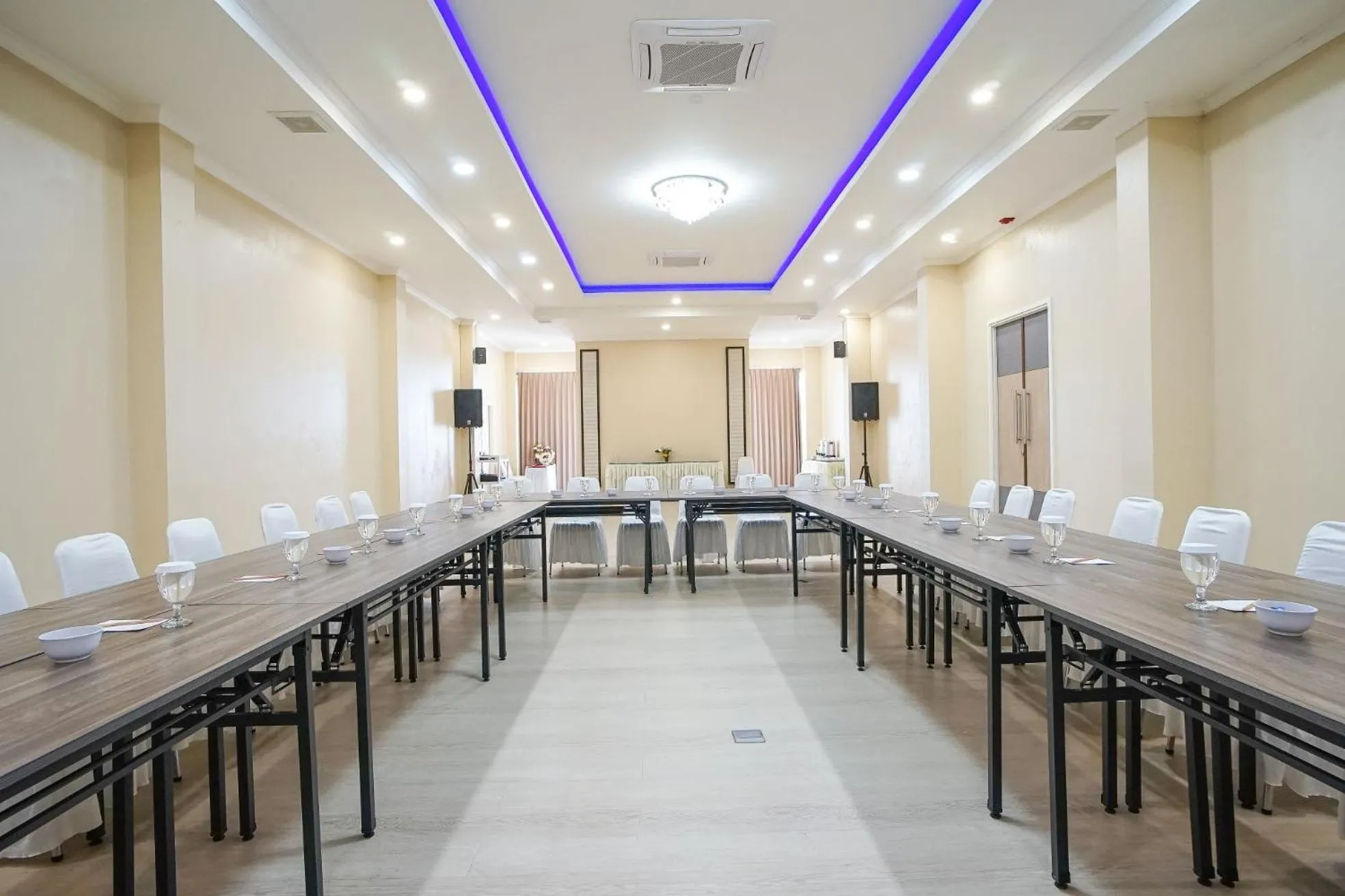 Meeting/conference room in Hotel Villa Emitta