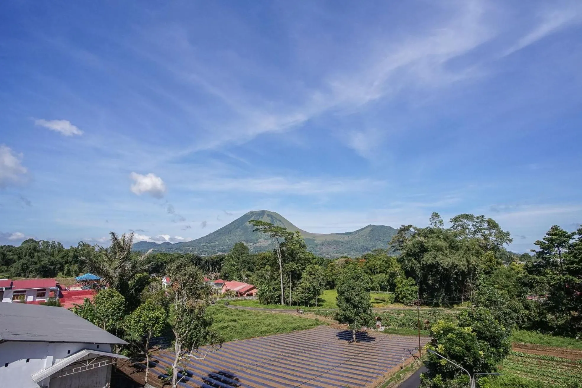 Property building in Hotel Villa Emitta