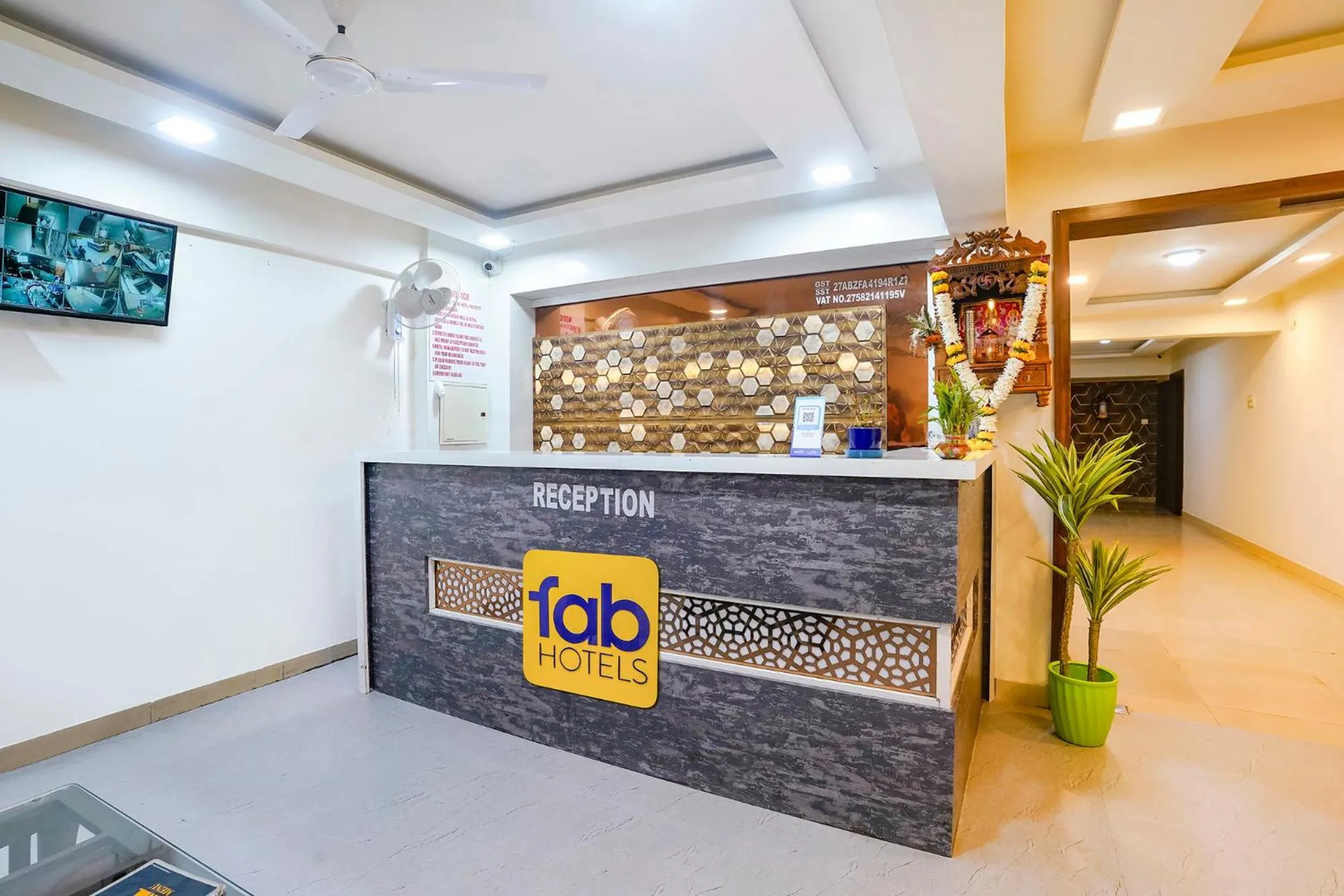 Lobby or reception in FabHotel Arsh Executive Inn