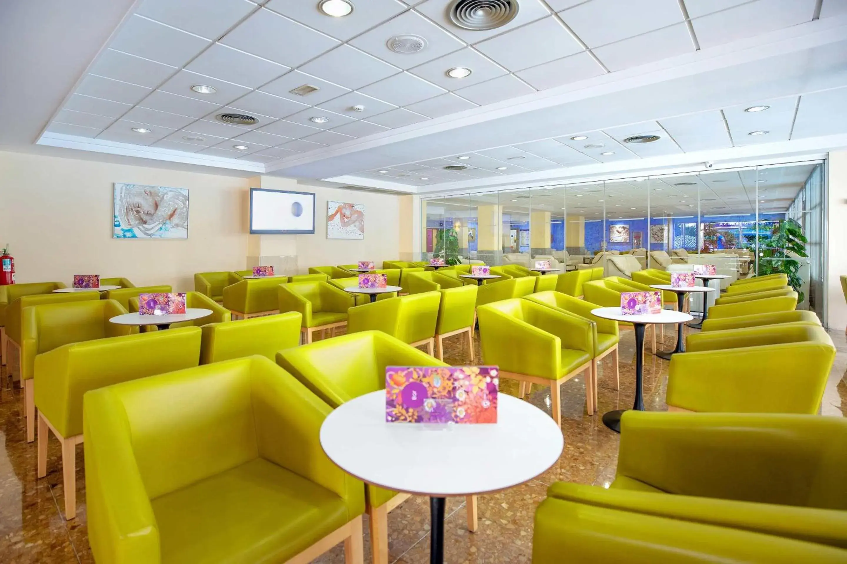 Lounge or bar in Hotel Servigroup Nereo Lounge or bar in Hotel Servigroup Nereo