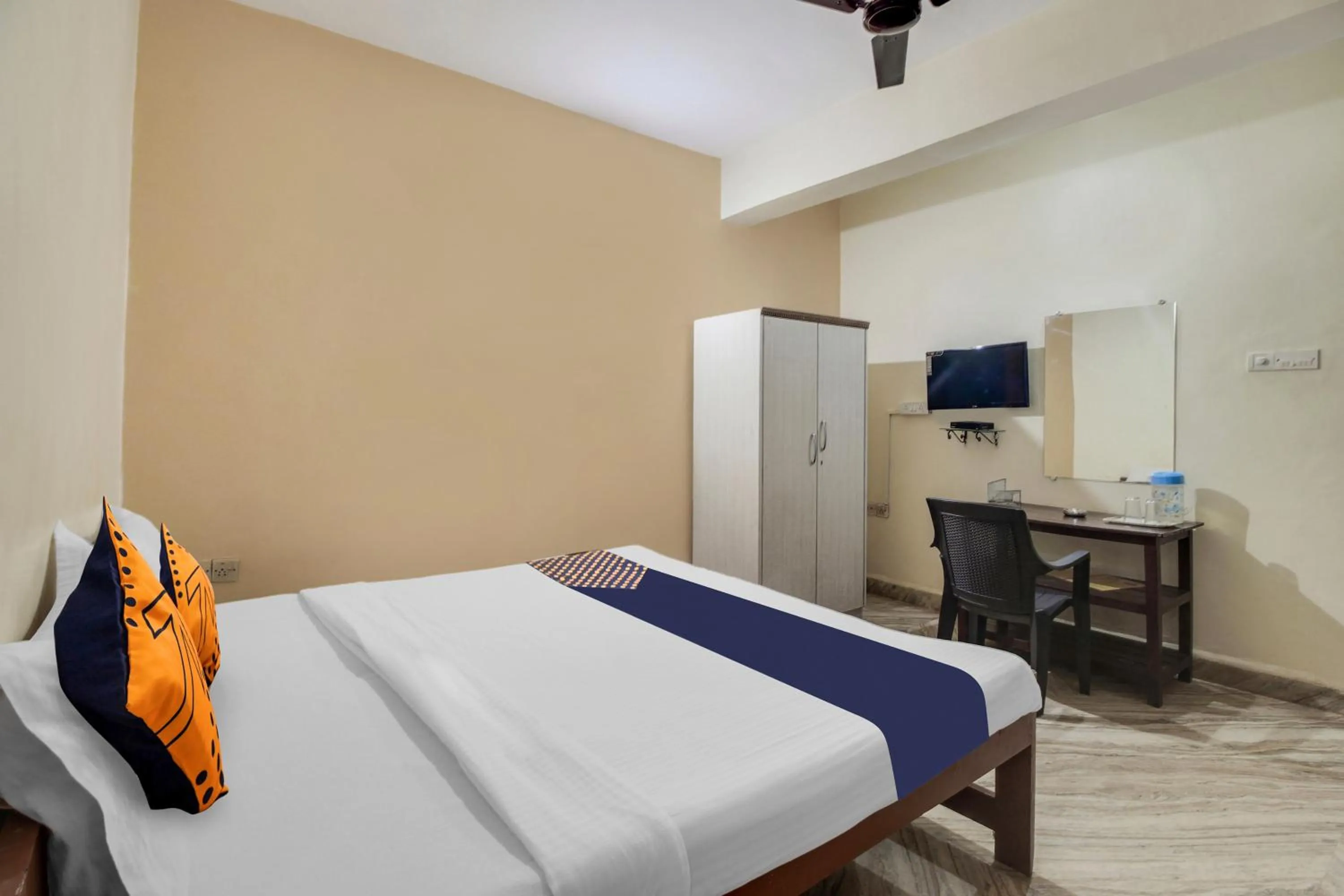 Bedroom, Bed in SPOT ON S.k Guest House