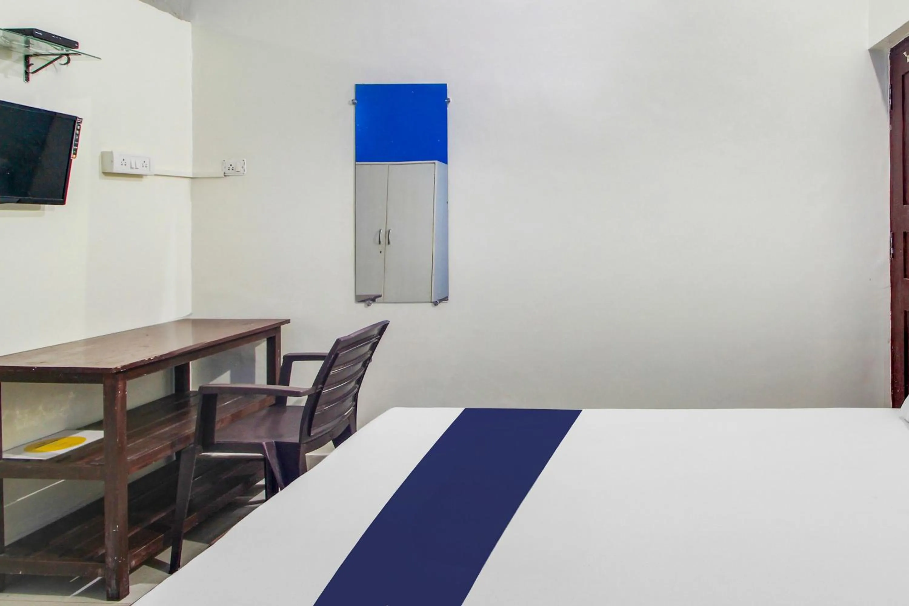 Bedroom, Bed in SPOT ON S.k Guest House