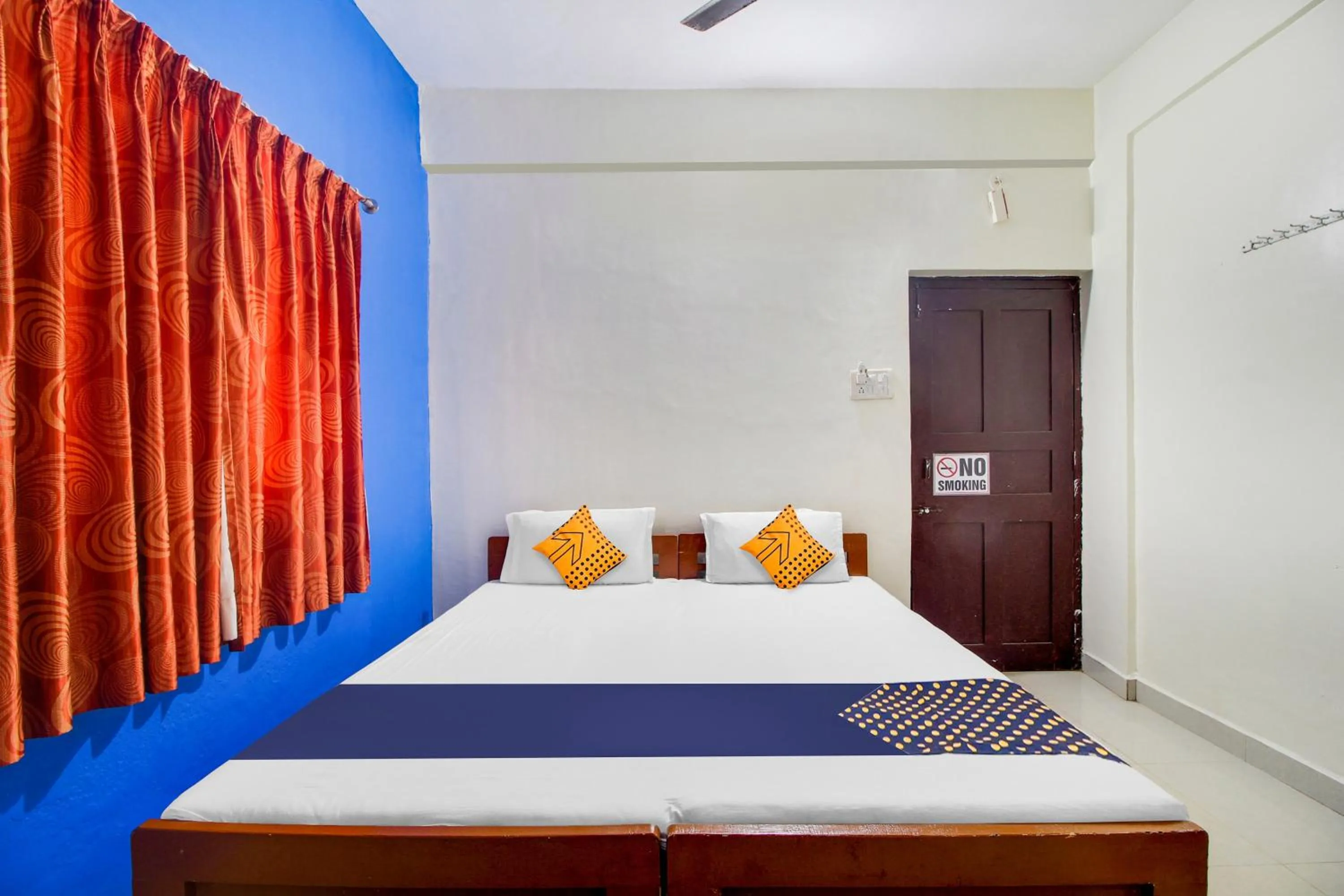 Bedroom, Bed in SPOT ON S.k Guest House