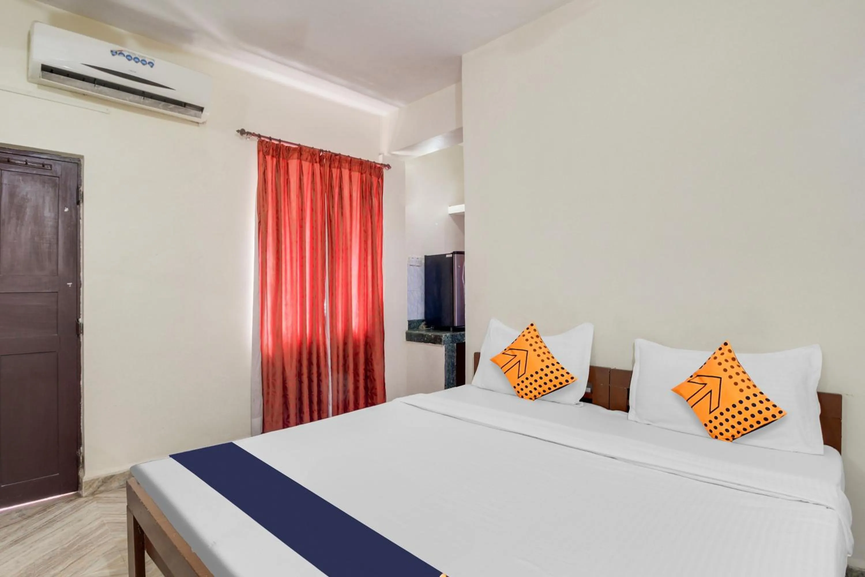 Bedroom, Bed in SPOT ON S.k Guest House