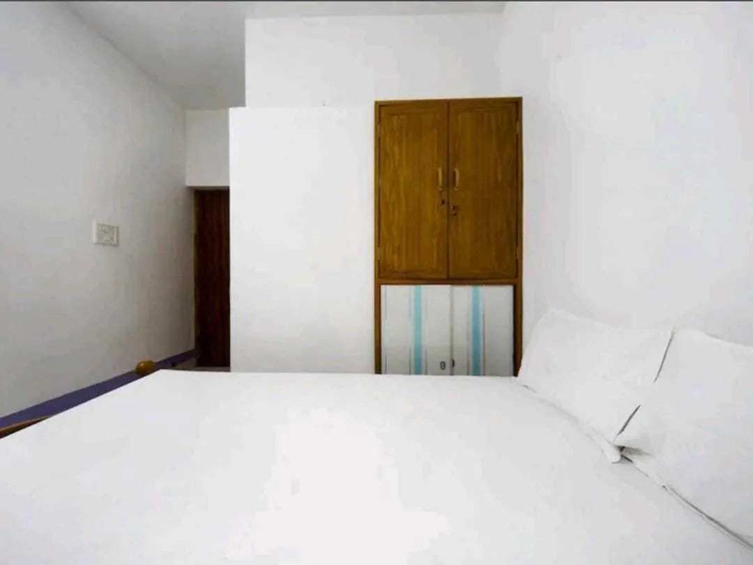 Bedroom in Hotel O SHAPPY INN KOYAMBEDU