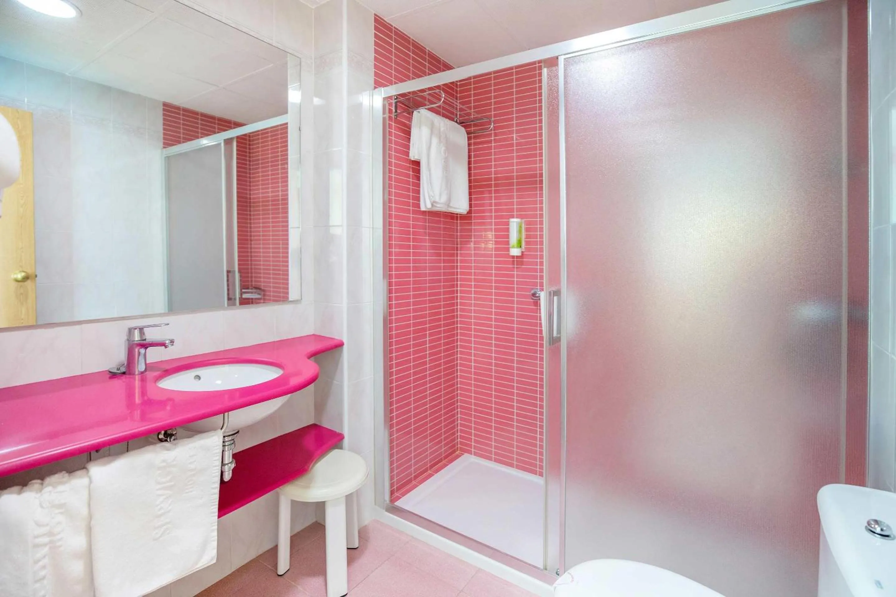 Bathroom in Hotel Servigroup Calypso