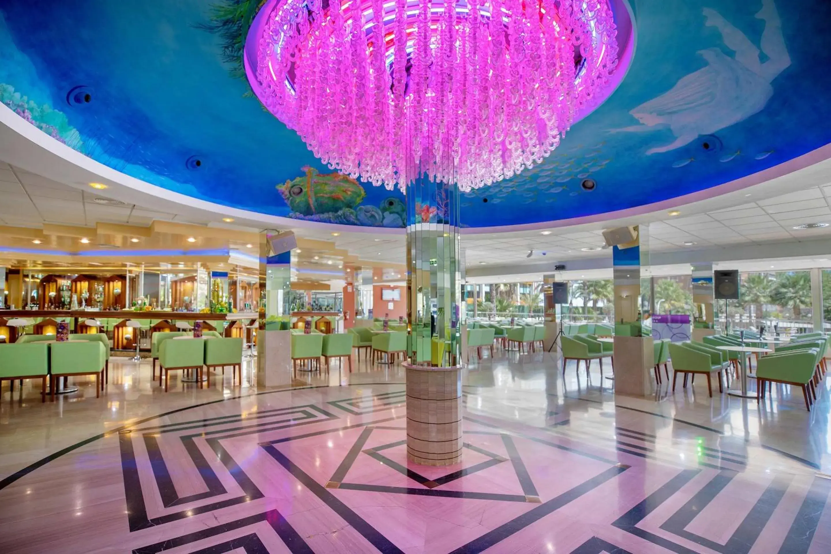 Lounge or bar in Hotel Servigroup Calypso Lounge or bar in Hotel Servigroup Calypso