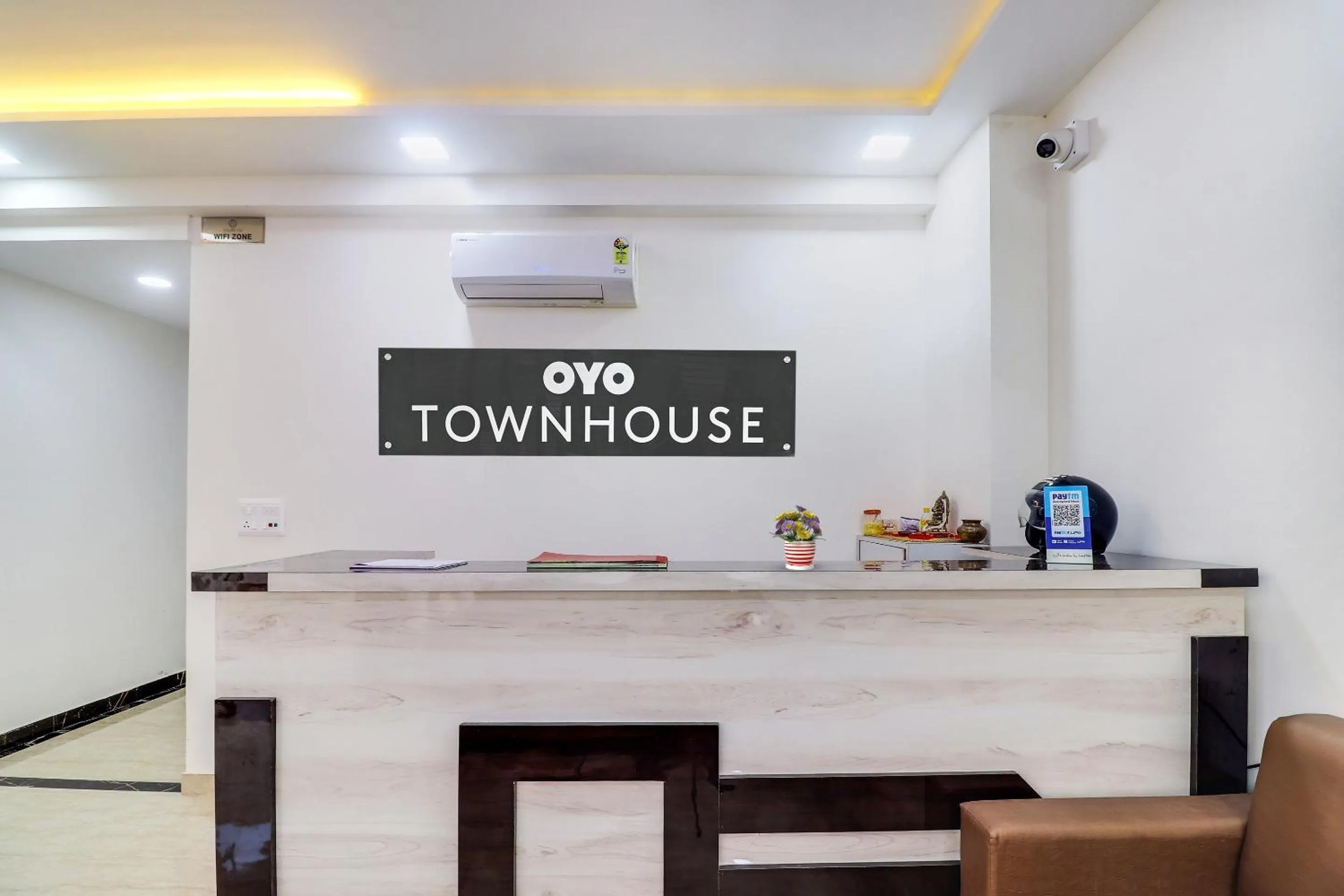 Lobby or reception in Hotel O Golden Grand