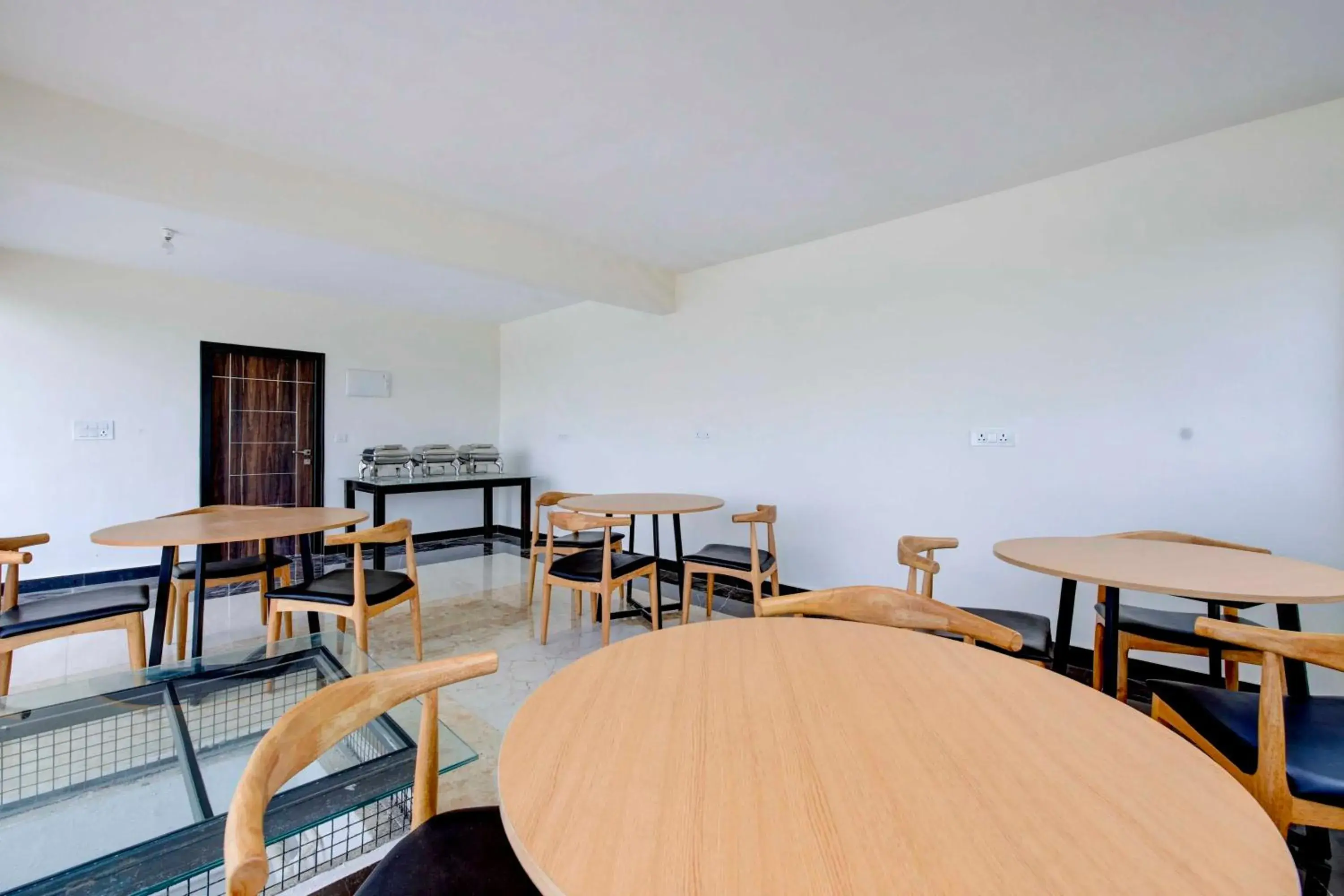 Restaurant/places to eat in Collection O Royal Elevar Restaurant/places to eat in Collection O Royal Elevar