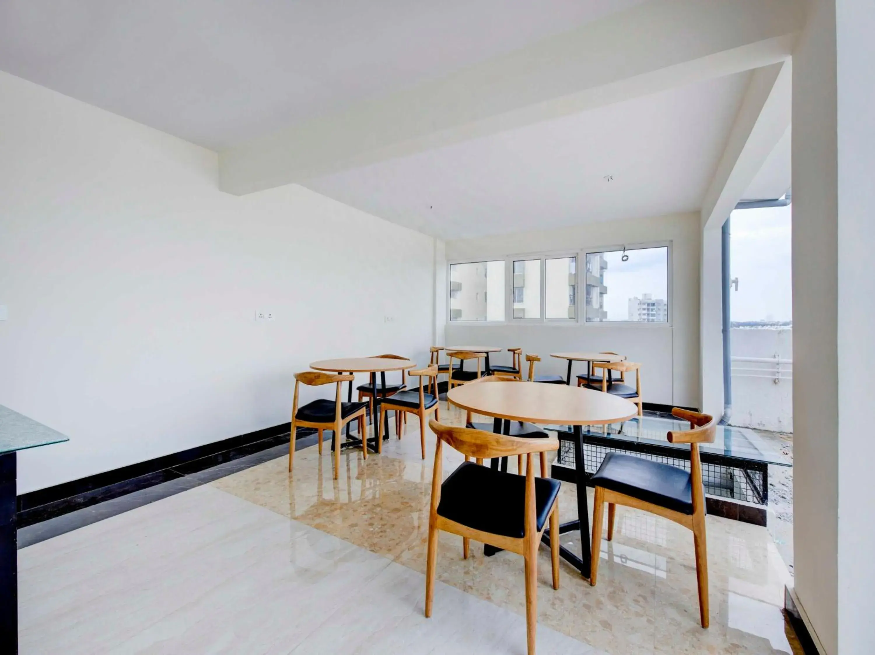 Restaurant/places to eat in Collection O Royal Elevar Restaurant/places to eat in Collection O Royal Elevar