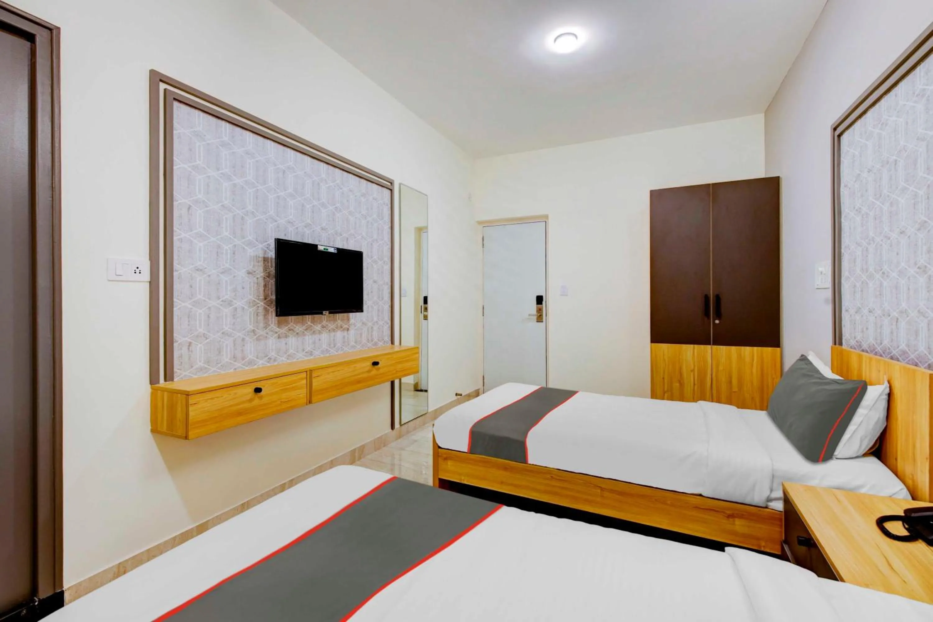 Bedroom, Bed in Super Collection O Royal Elevar