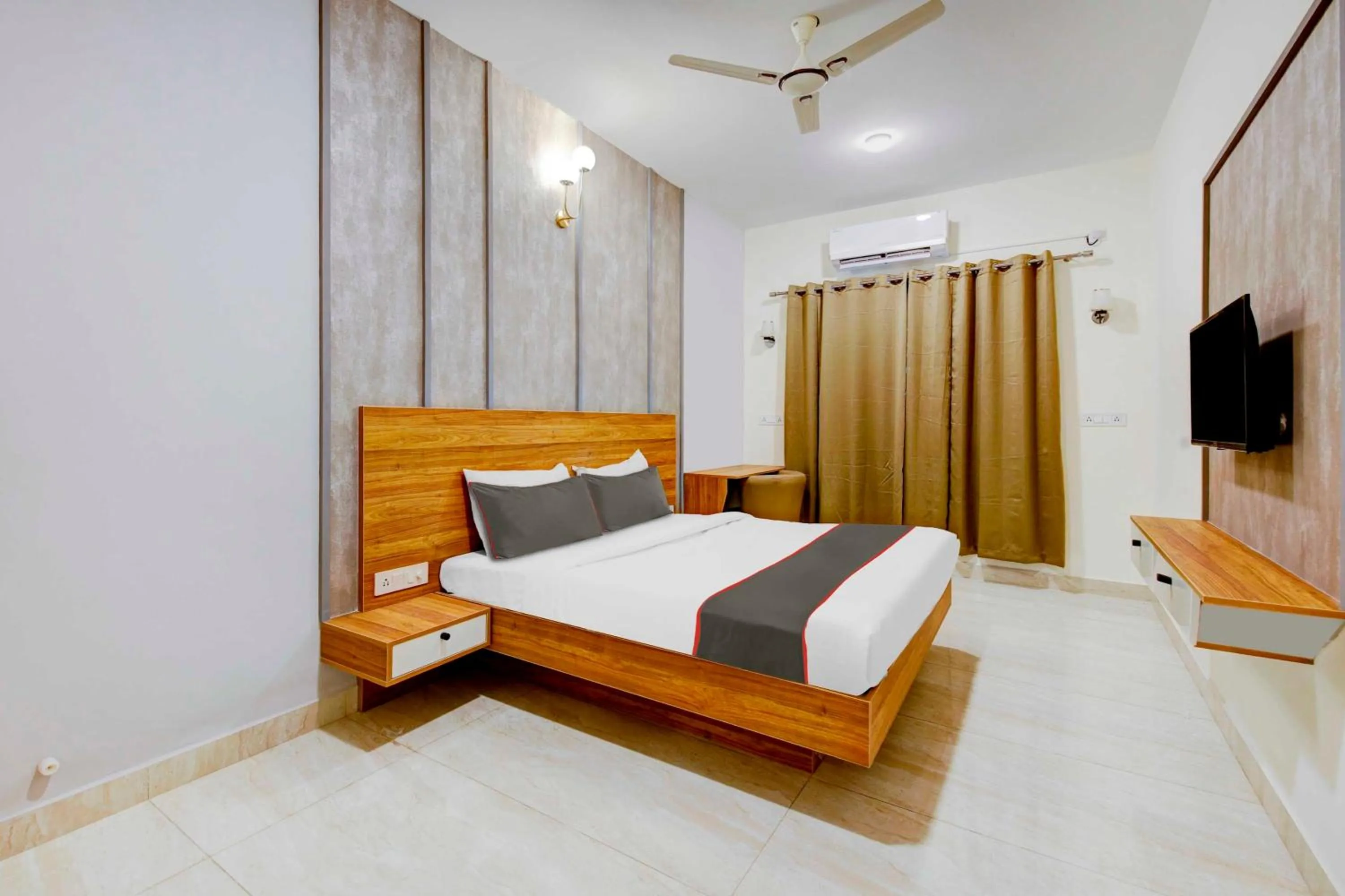 Bedroom, Bed in Super Collection O Royal Elevar