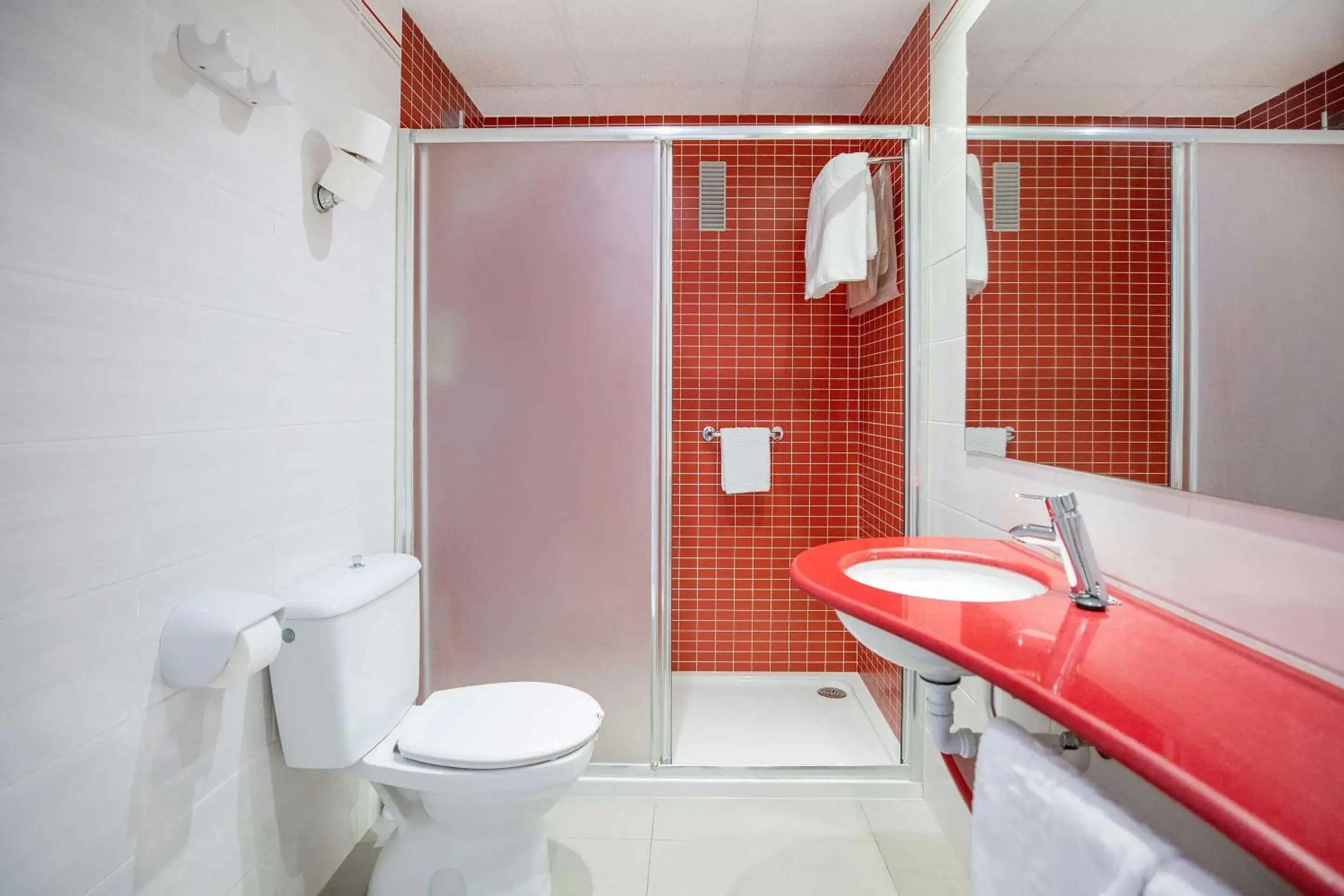 Bathroom in Hotel Servigroup Venus Bathroom in Hotel Servigroup Venus