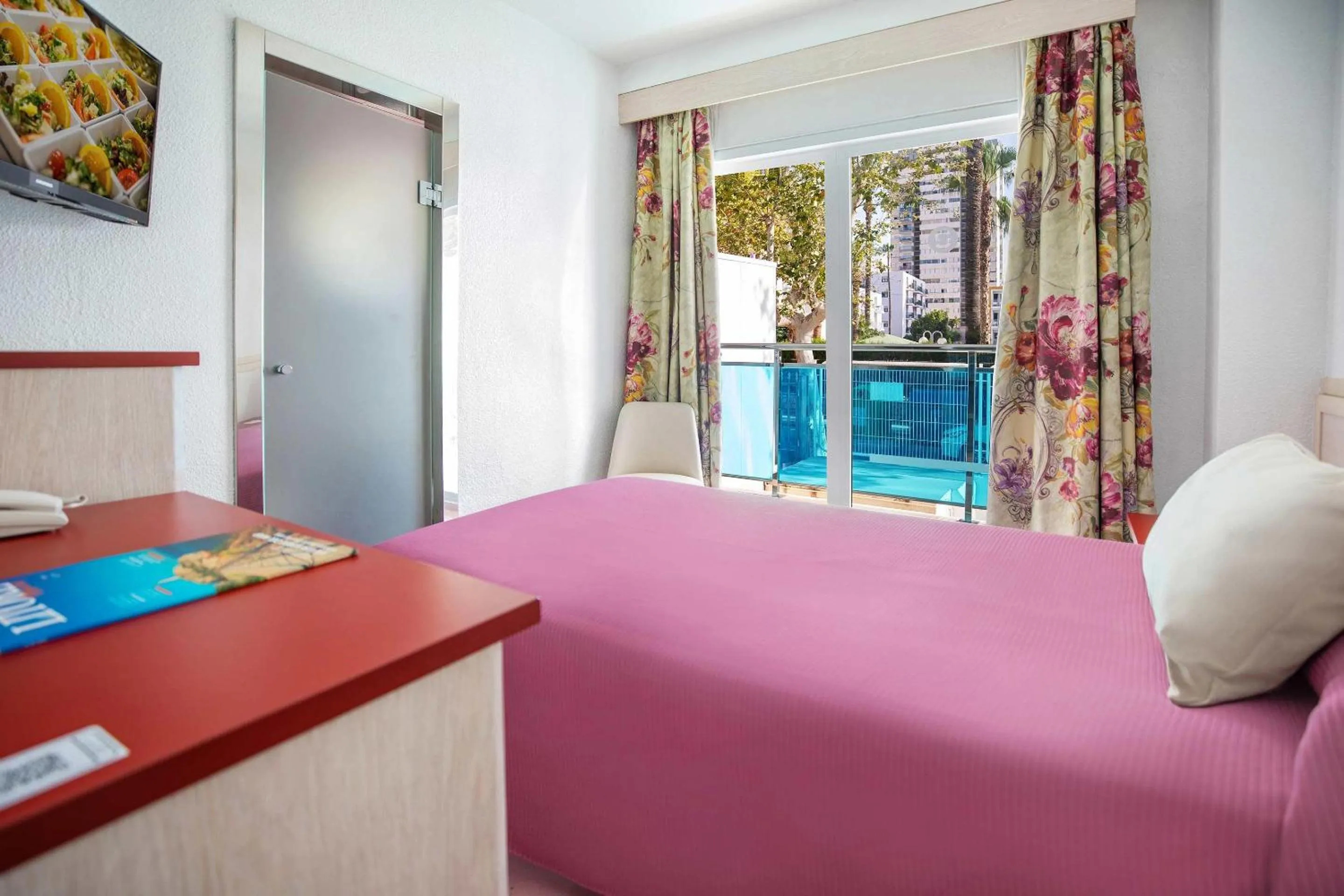 Photo of the whole room, Bed in Hotel Servigroup Venus