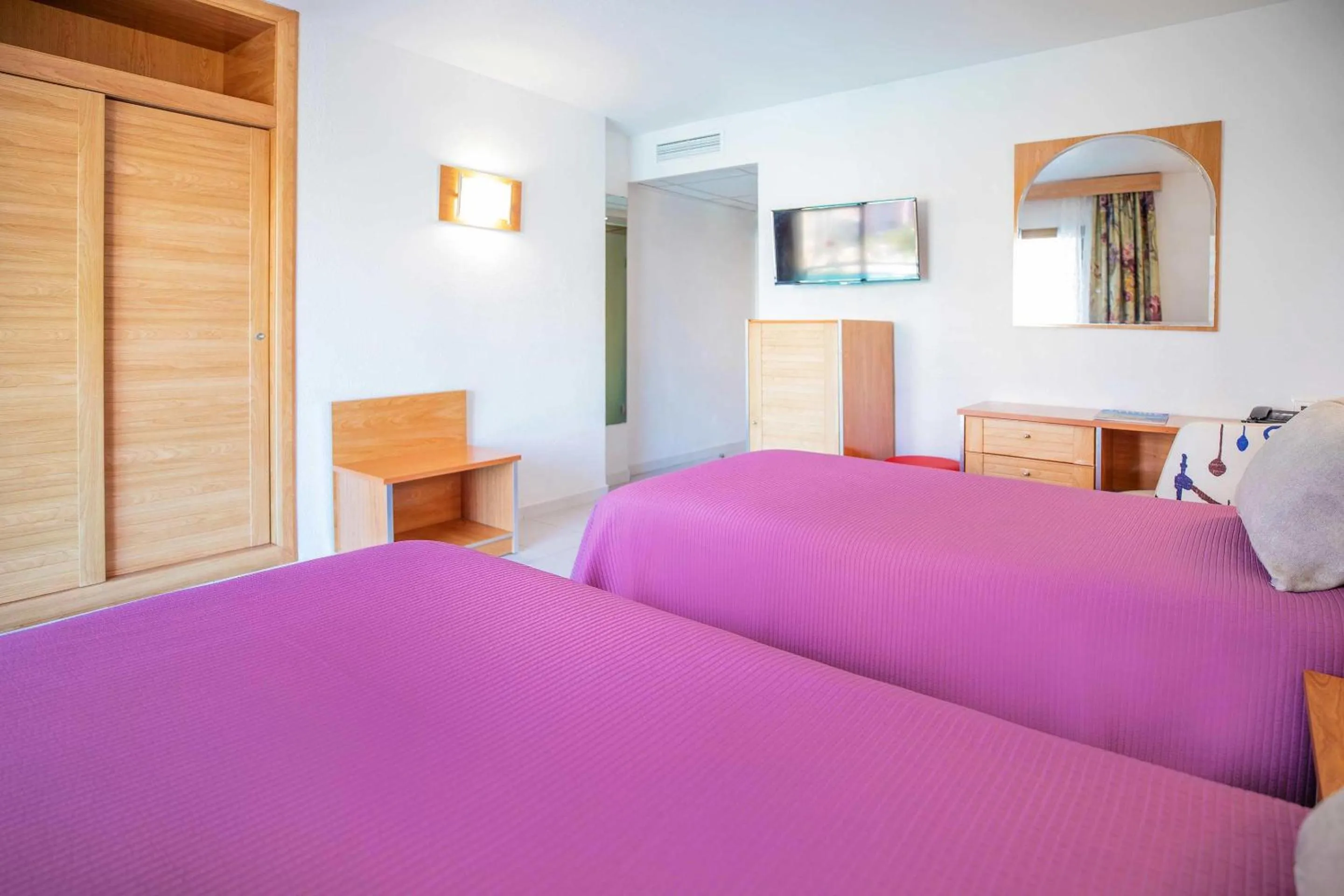 Photo of the whole room, Bed in Hotel Servigroup Venus