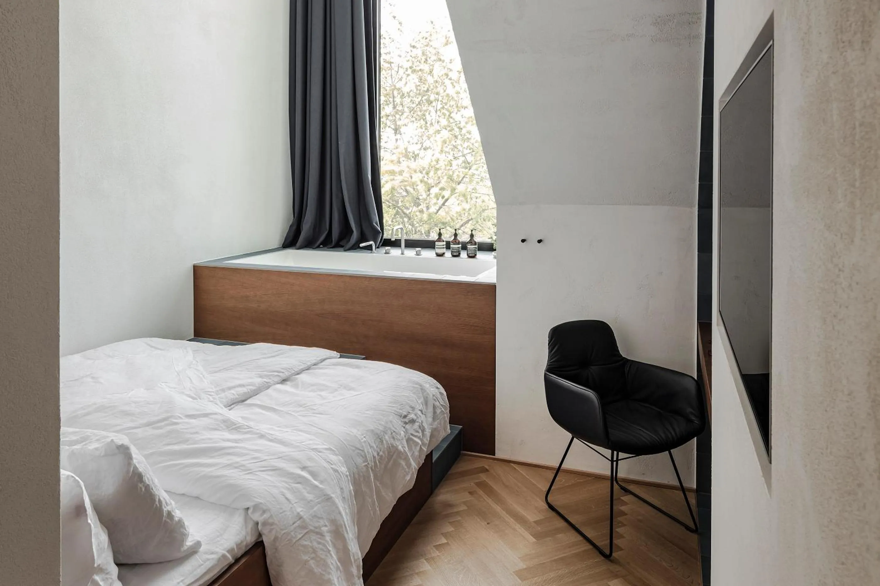 Bed in Lukas Kapeller Hotel und Restaurant