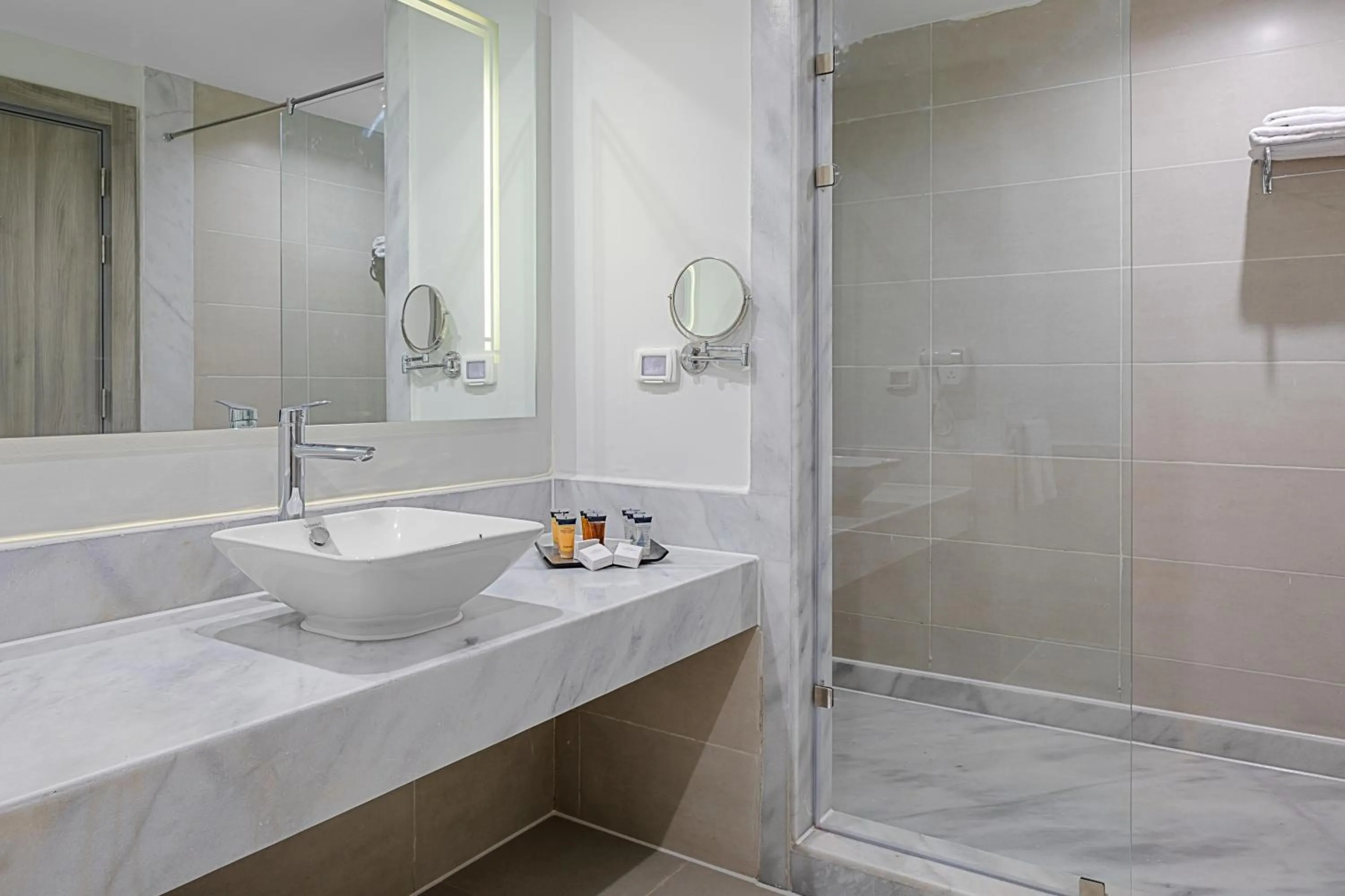 Shower in Neverland City Hurghada - Pickalbatros