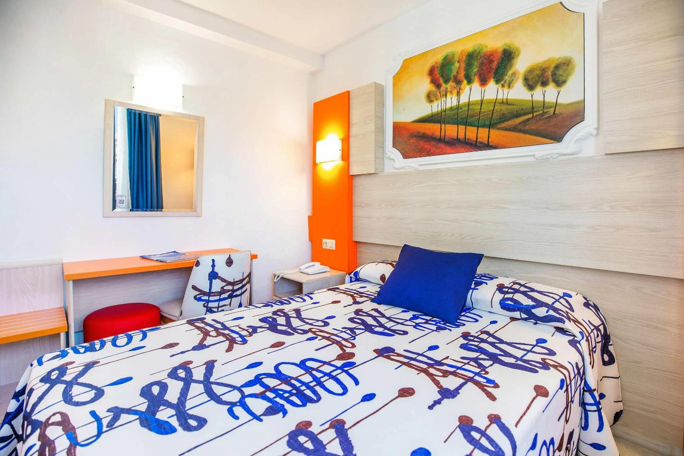 Photo of the whole room, Bed in Hotel Servigroup Orange