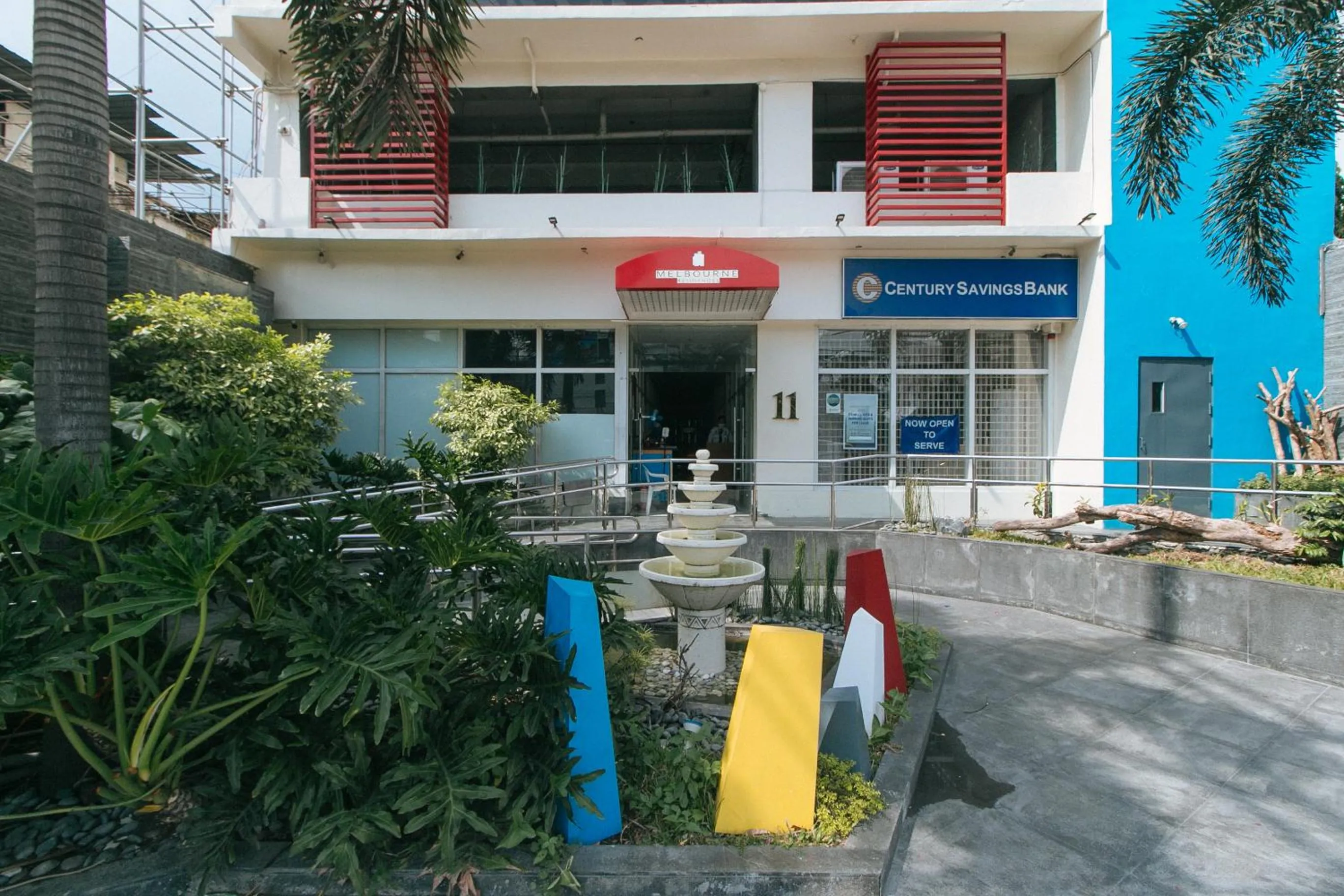 Property building in RedDoorz @ Melbourne Suites Makati