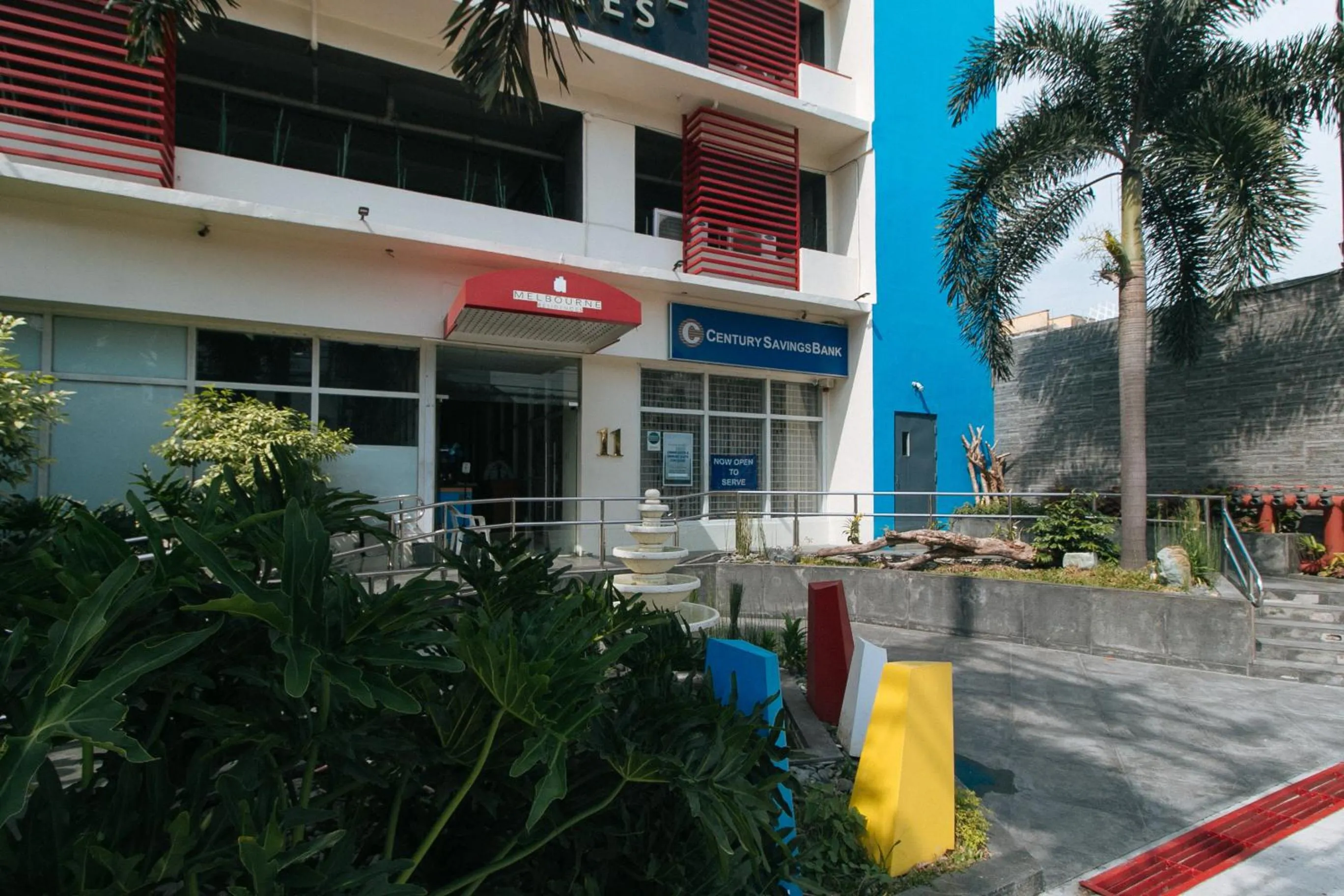 Property building in RedDoorz @ Melbourne Suites Makati