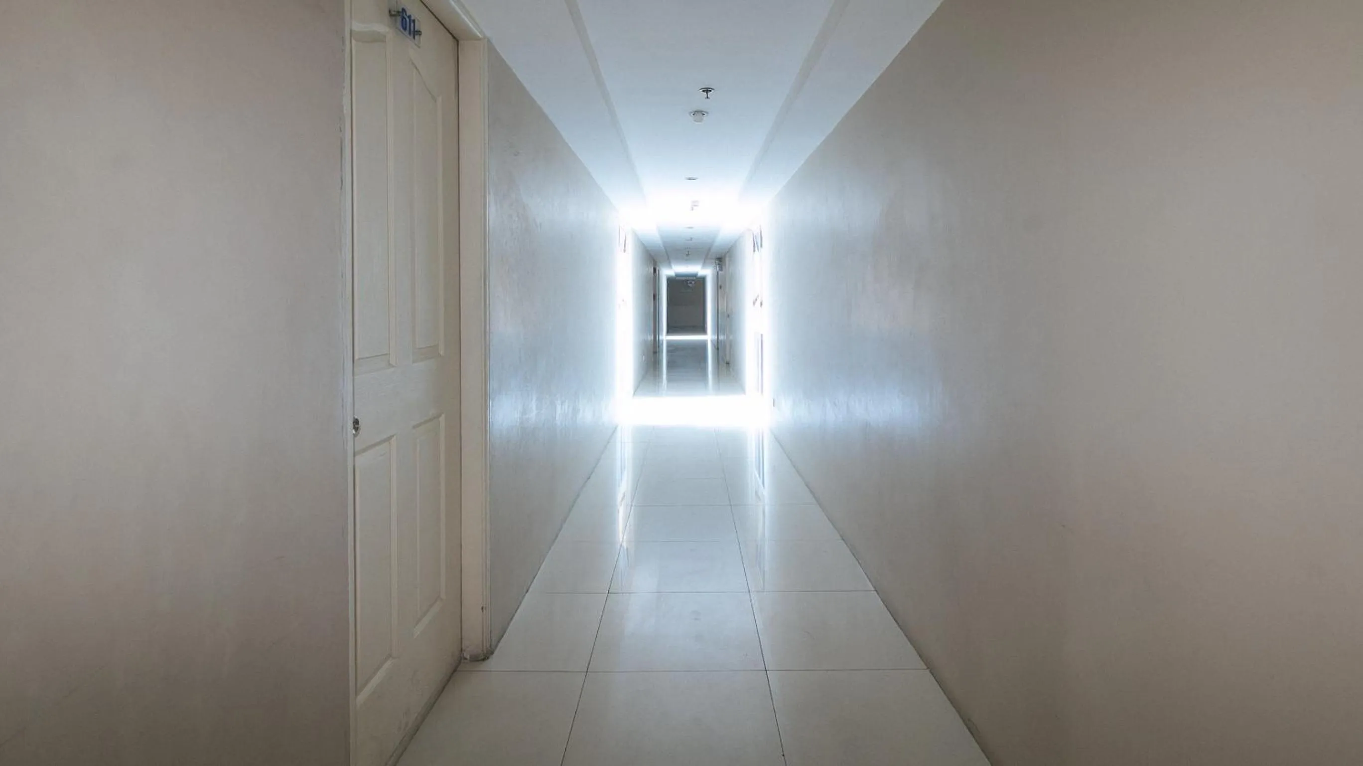 Floor plan in RedDoorz @ Melbourne Suites Makati