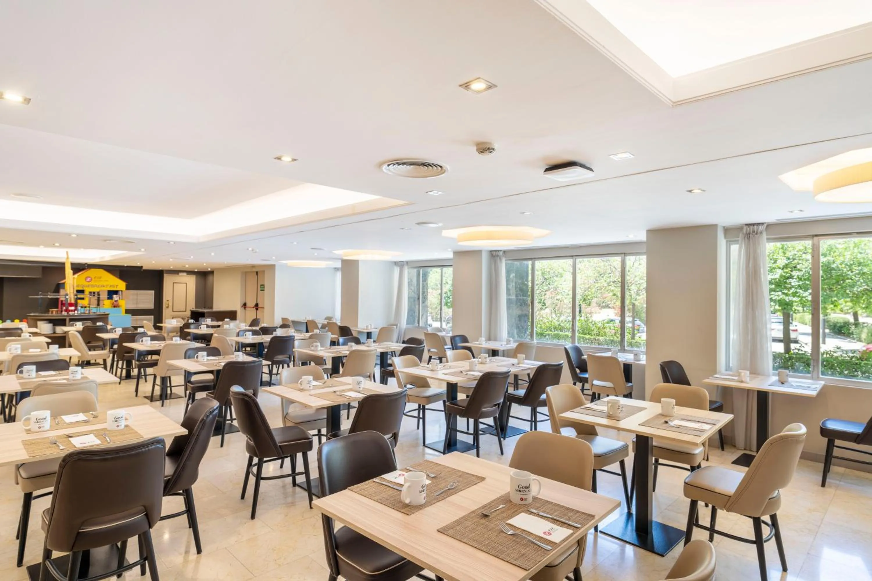 Buffet breakfast in Exe Rey Don Jaime