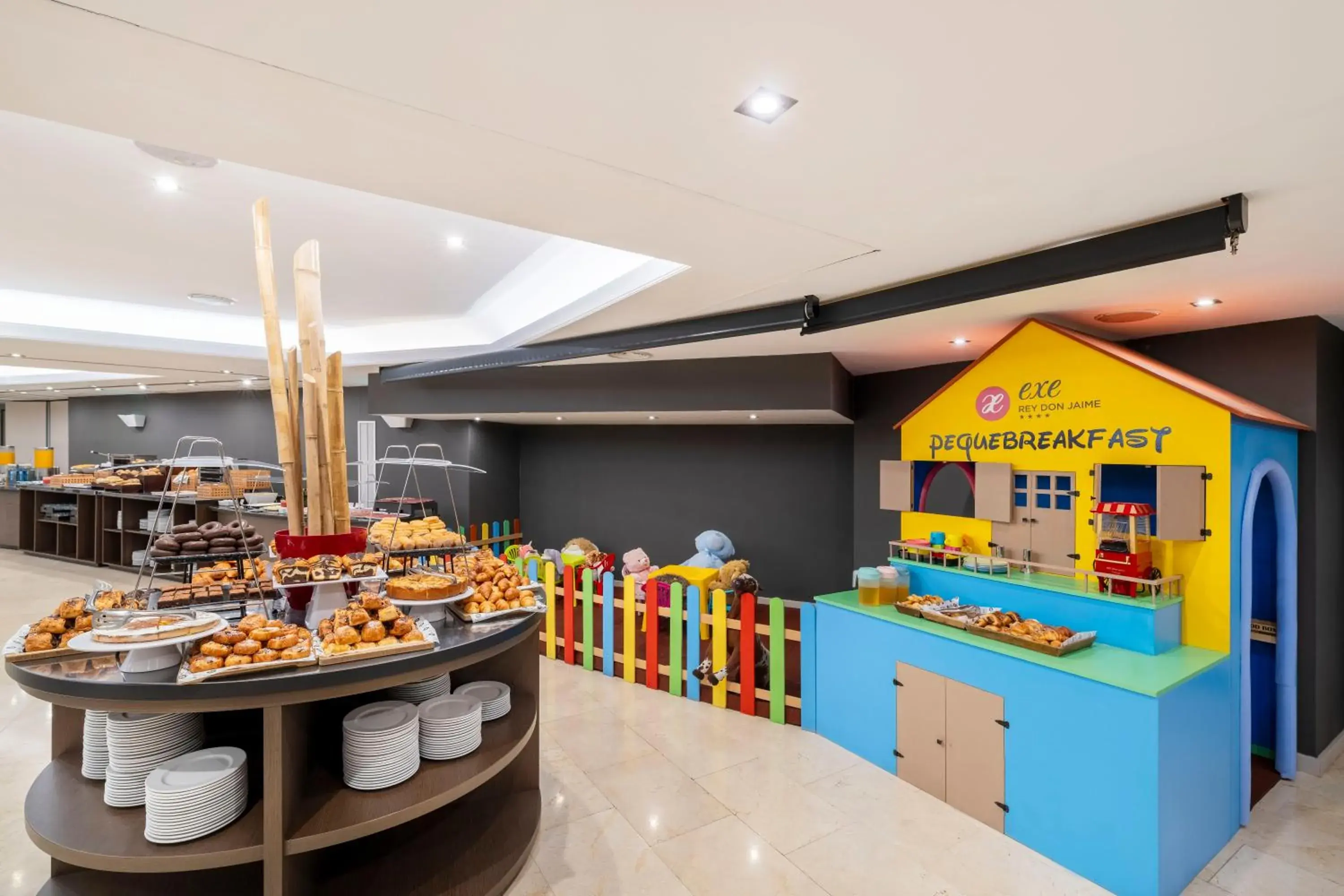 Buffet breakfast in Exe Rey Don Jaime Buffet breakfast in Exe Rey Don Jaime