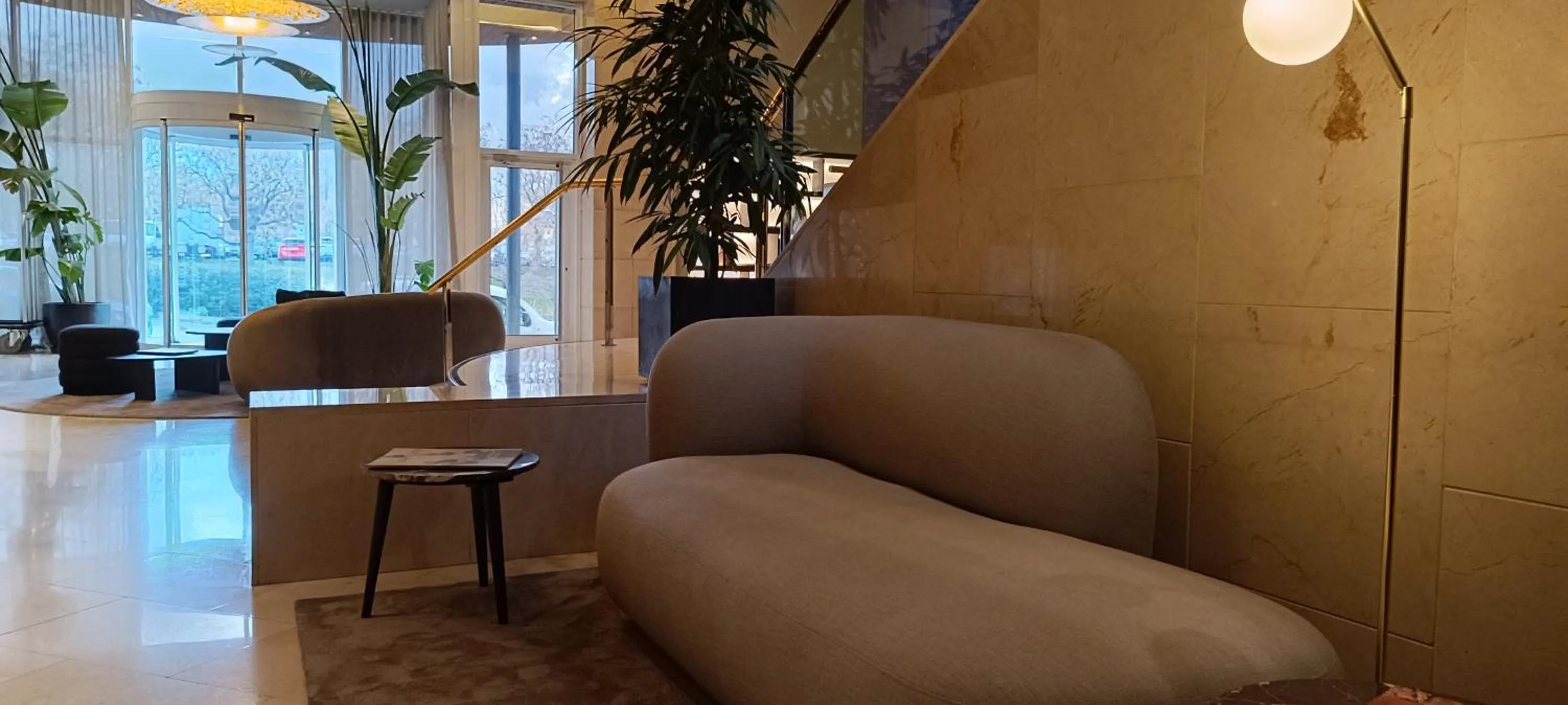 Lobby or reception in Best Western Premier CMC Girona