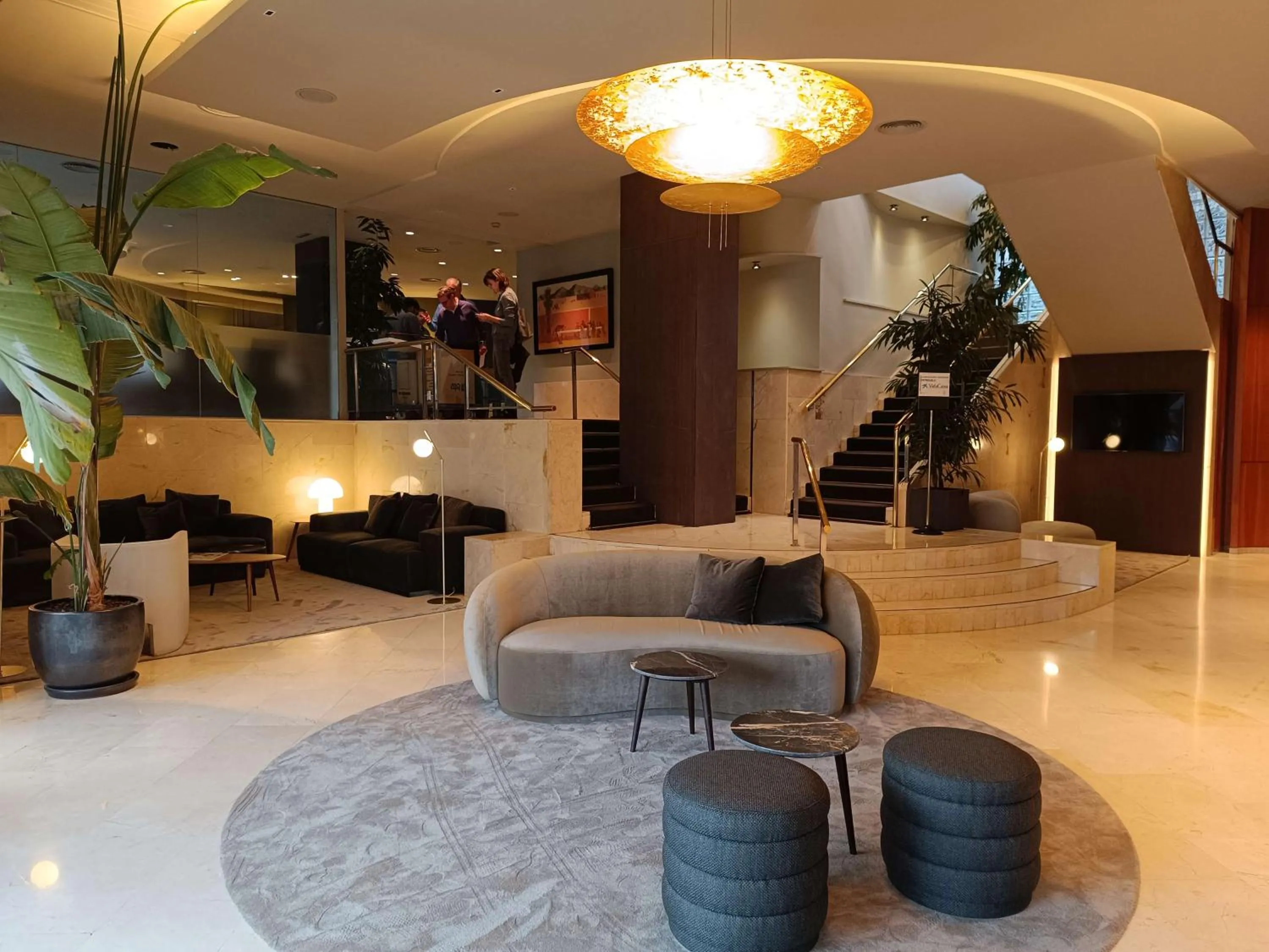 Lobby or reception in Best Western Premier CMC Girona