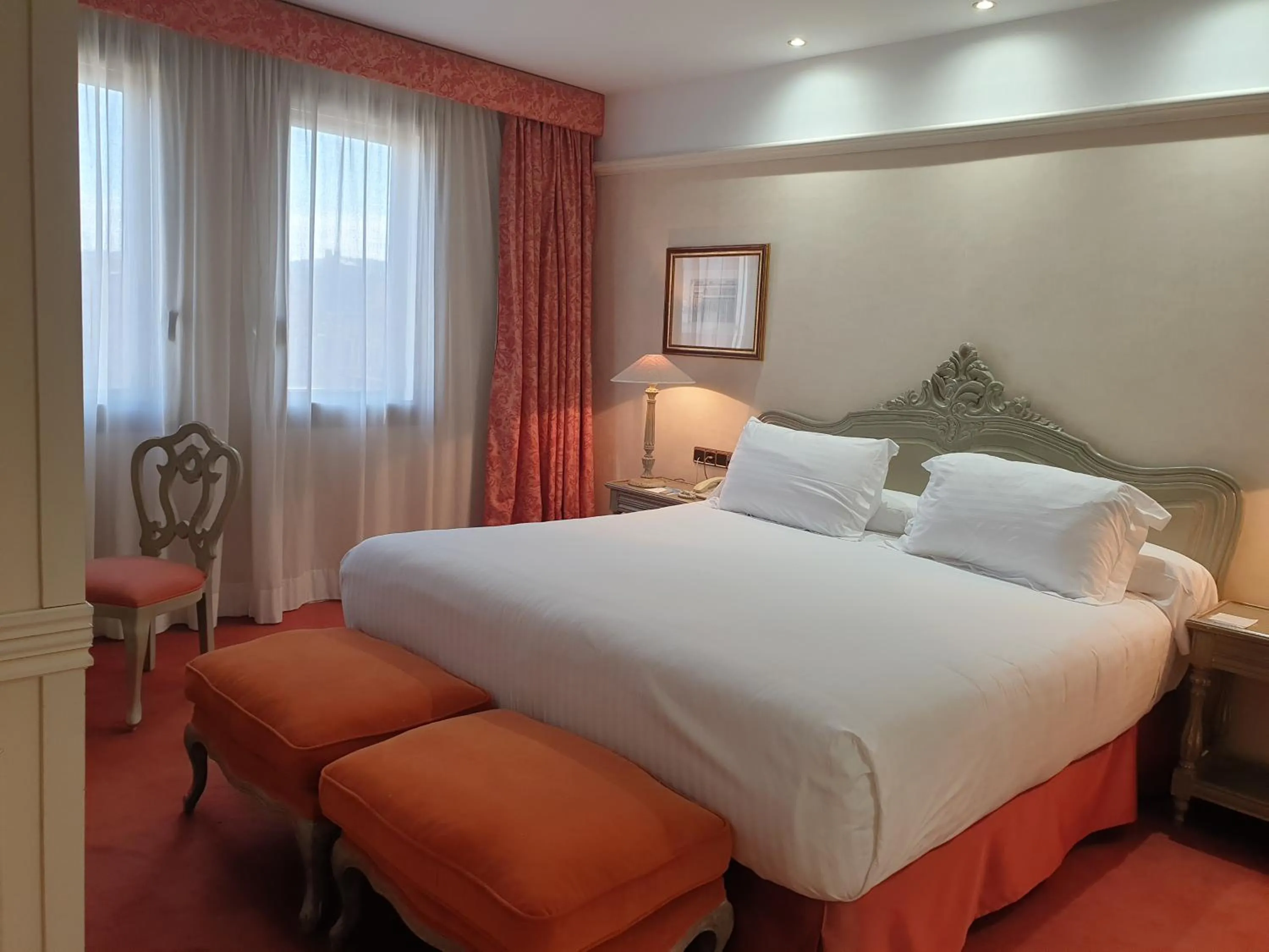 Bed in Best Western Premier CMC Girona