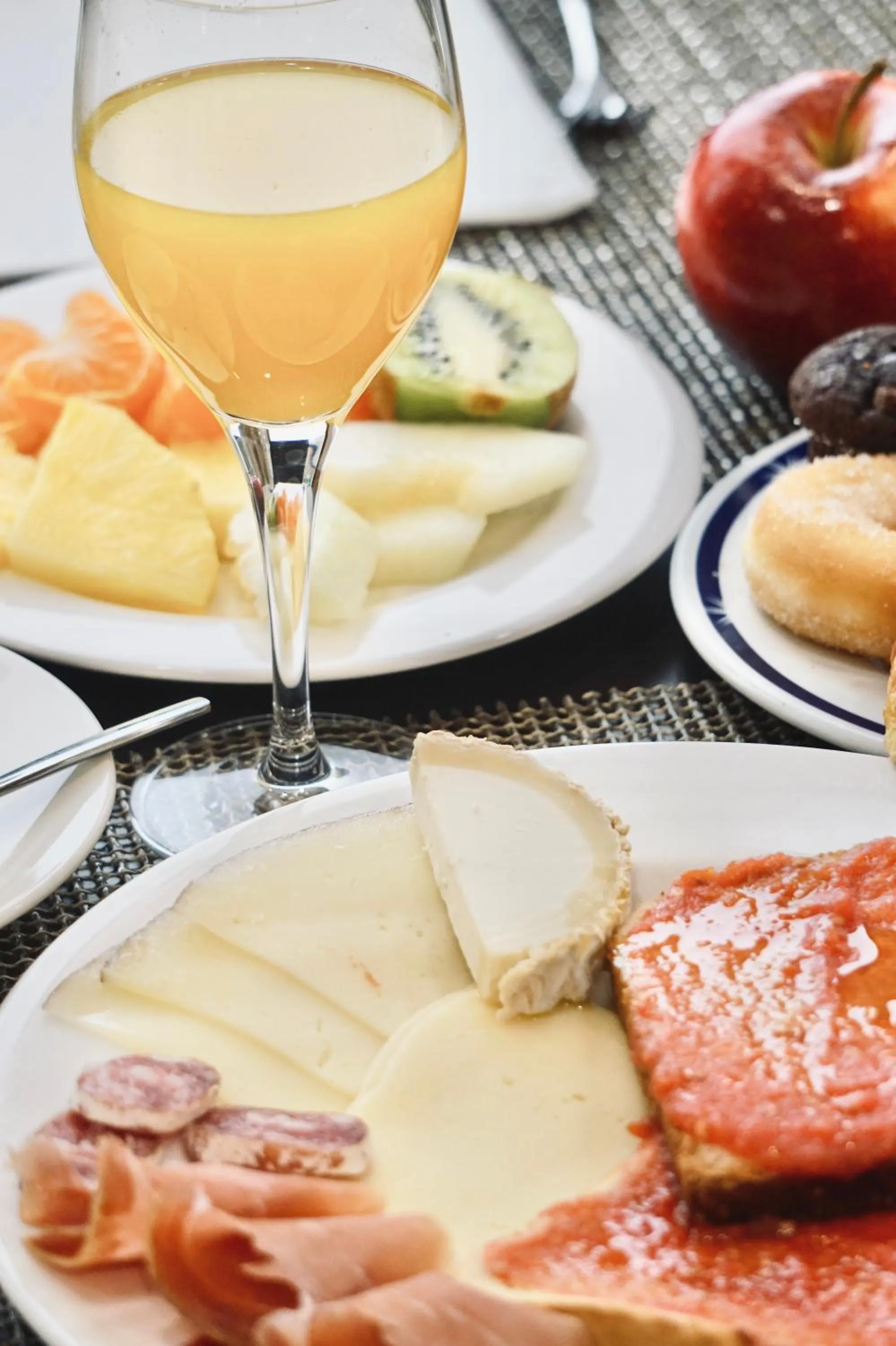 Buffet breakfast in Best Western Premier CMC Girona