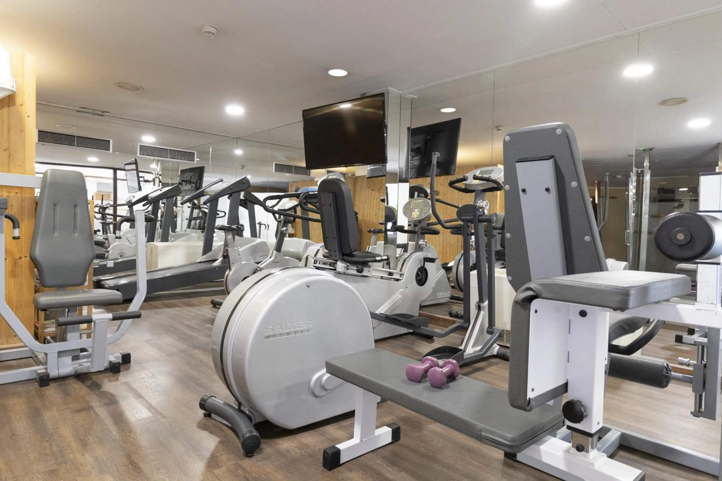 Fitness centre/facilities in Best Western Premier CMC Girona