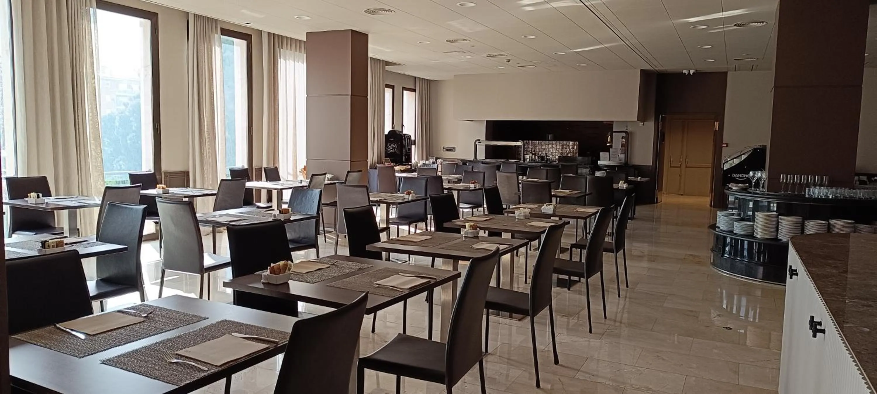 Buffet breakfast in Best Western Premier CMC Girona