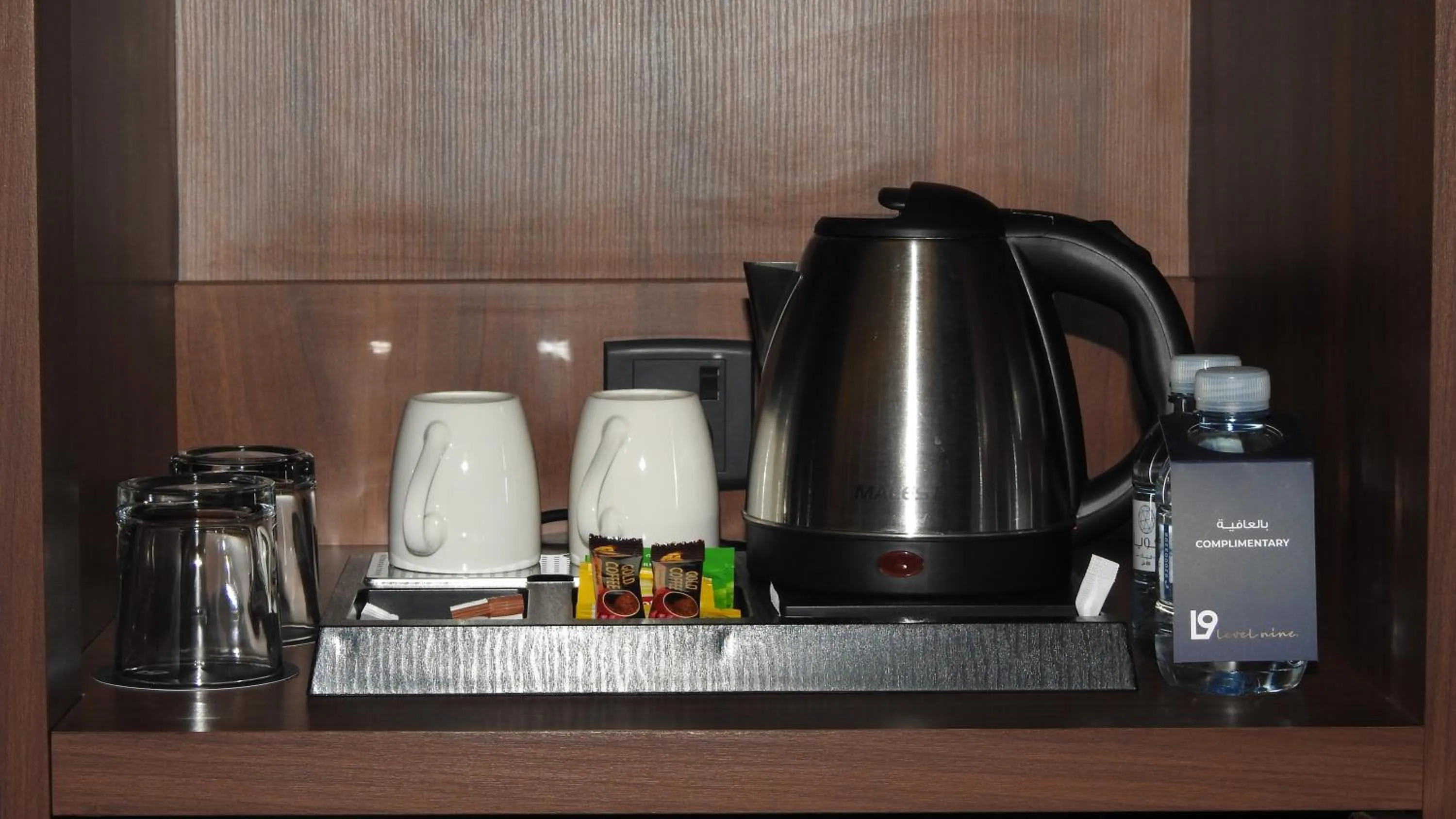 Coffee/tea facilities in Level Nine Hotel