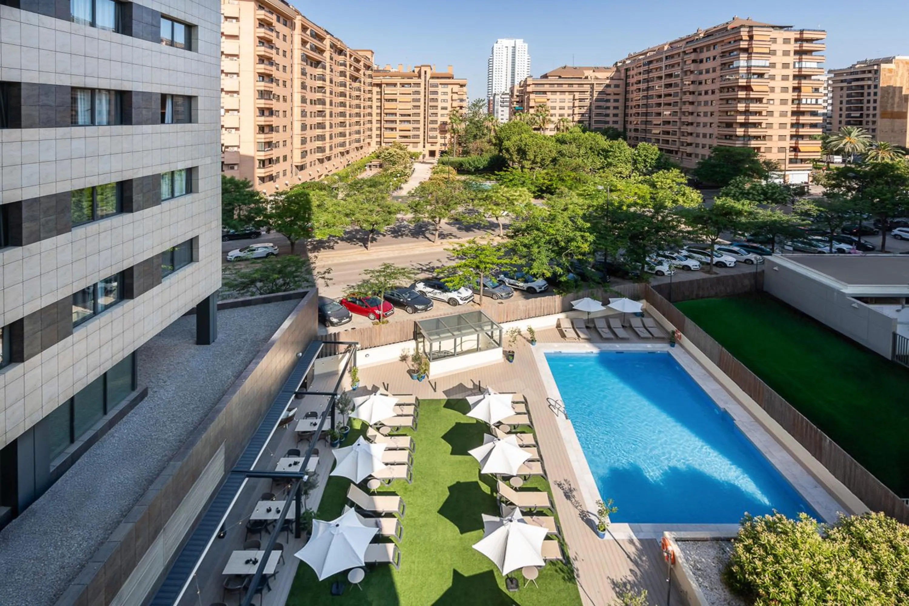 Property building in INNSiDE by Melia Valencia Oceanic