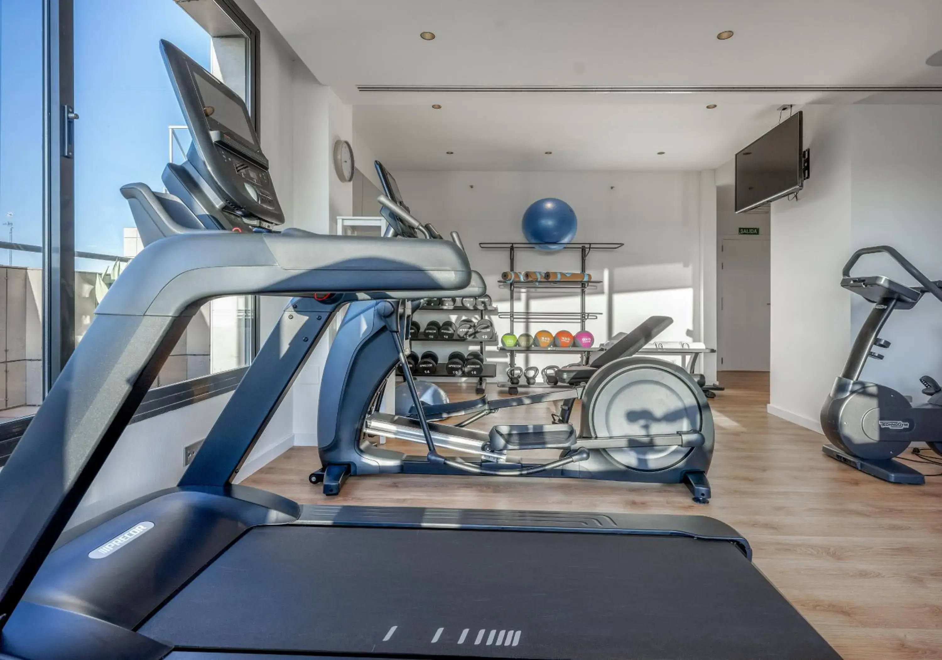 Fitness centre/facilities in INNSiDE by Melia Valencia Oceanic Fitness centre/facilities in INNSiDE by Melia Valencia Oceanic