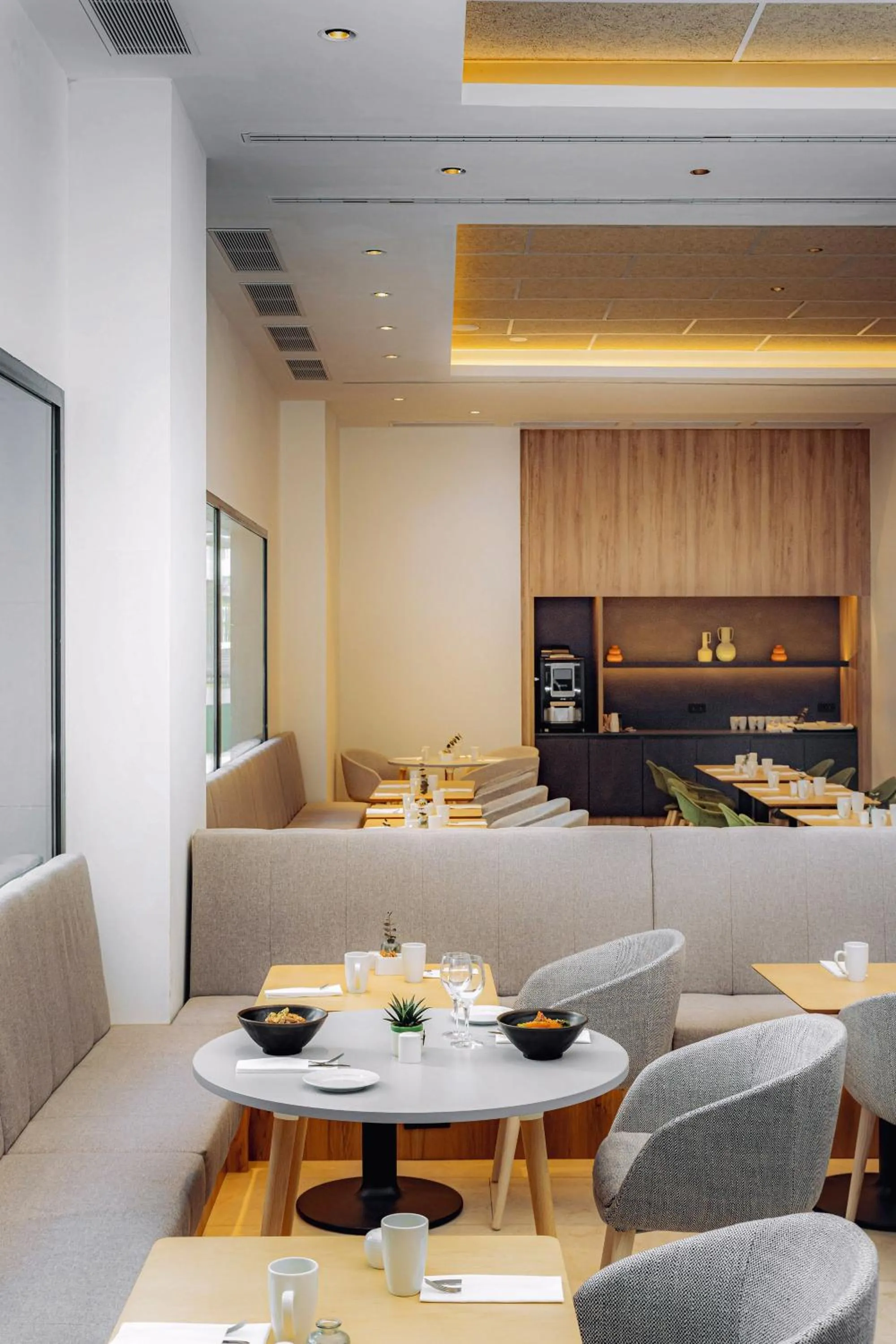 Food and drinks in INNSiDE by Melia Valencia Oceanic