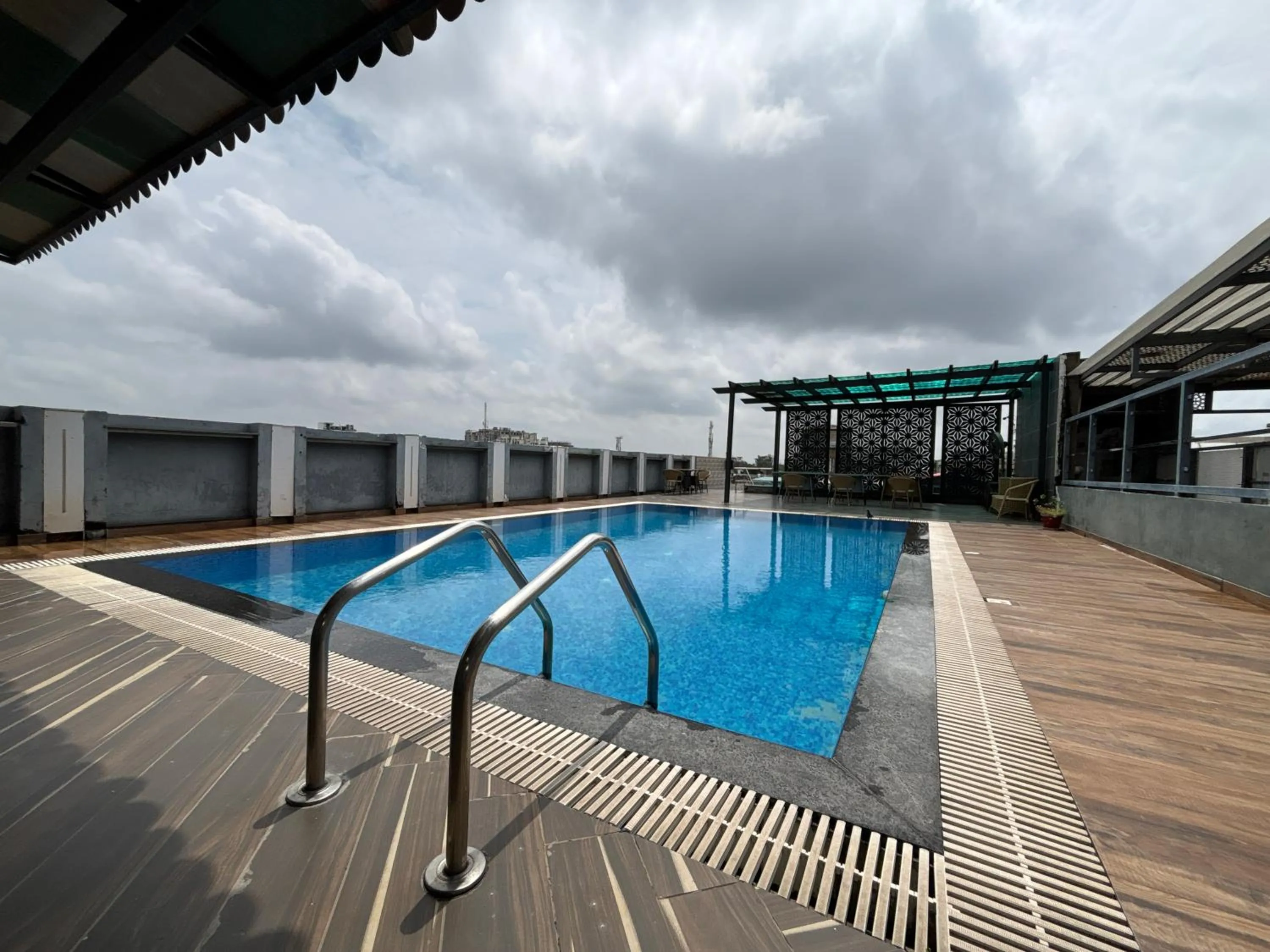 Swimming pool in Hotel Crimson Palace