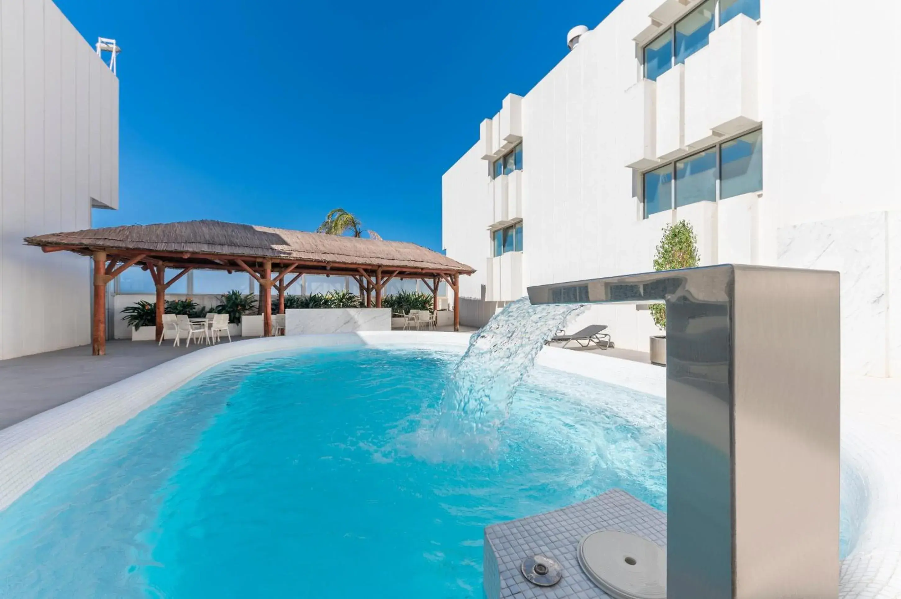 Swimming pool in Port Azafata Valencia Swimming pool in Port Azafata Valencia