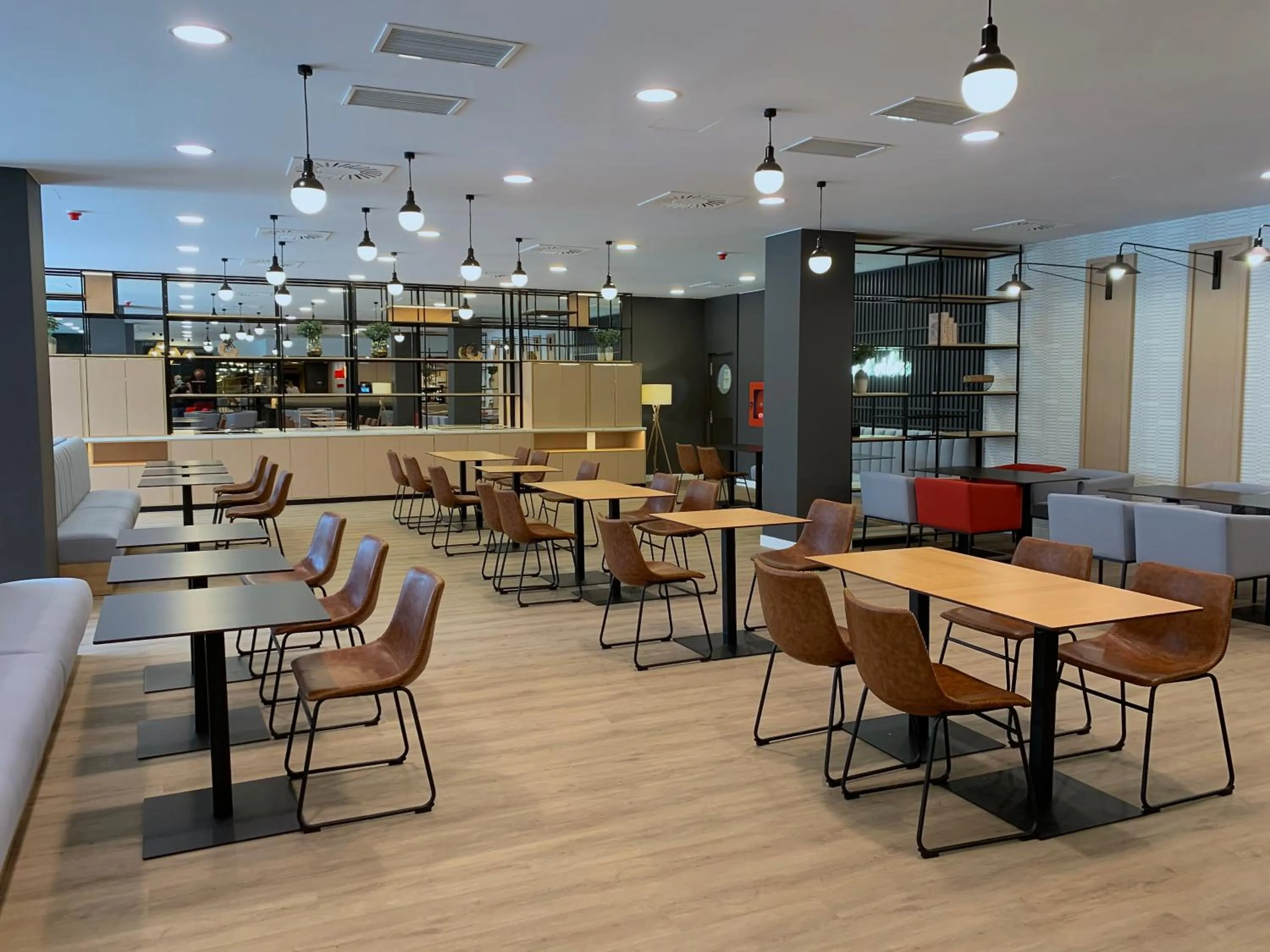 Restaurant/places to eat in Ramada by Wyndham Valencia Almussafes