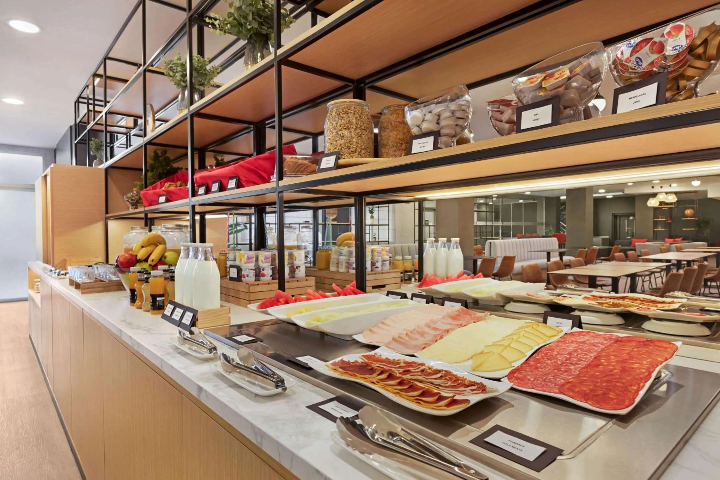 Restaurant/places to eat in Ramada by Wyndham Valencia Almussafes