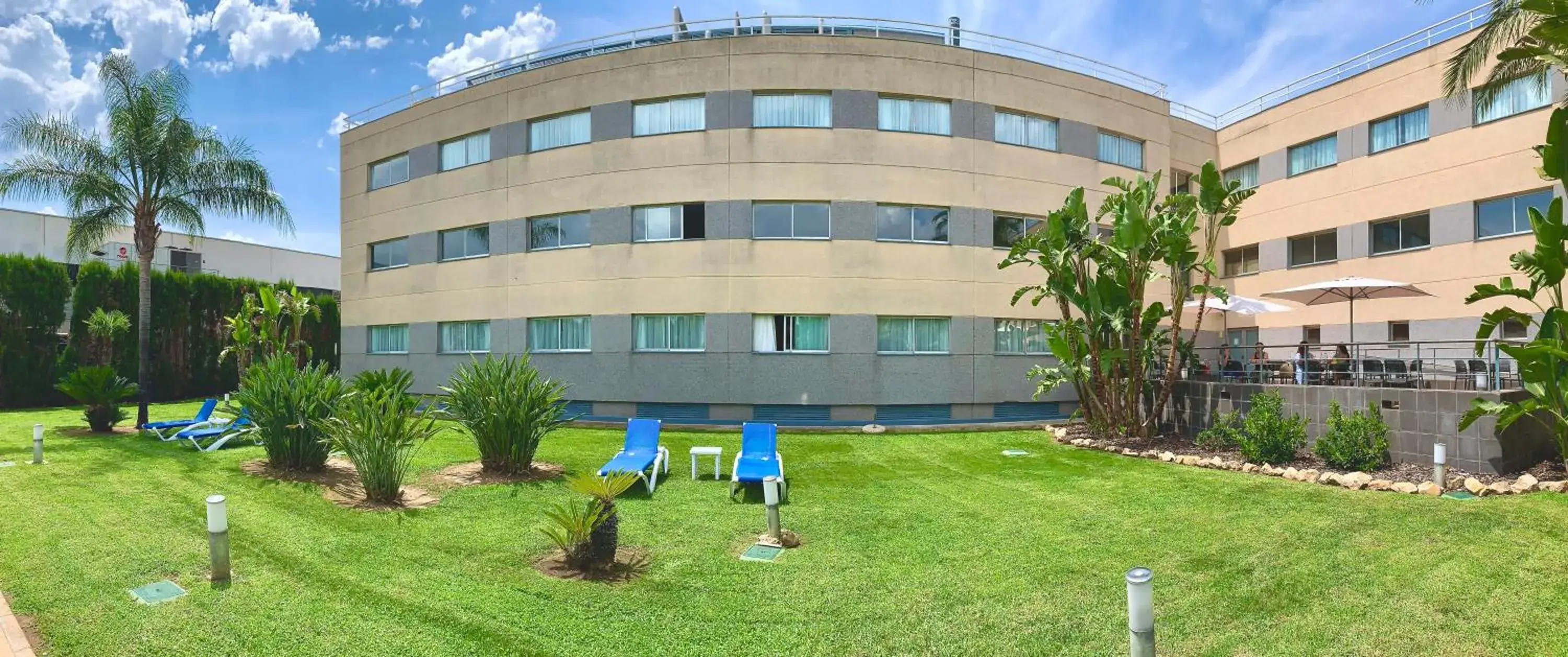 Property building in Ramada by Wyndham Valencia Almussafes Property building in Ramada by Wyndham Valencia Almussafes