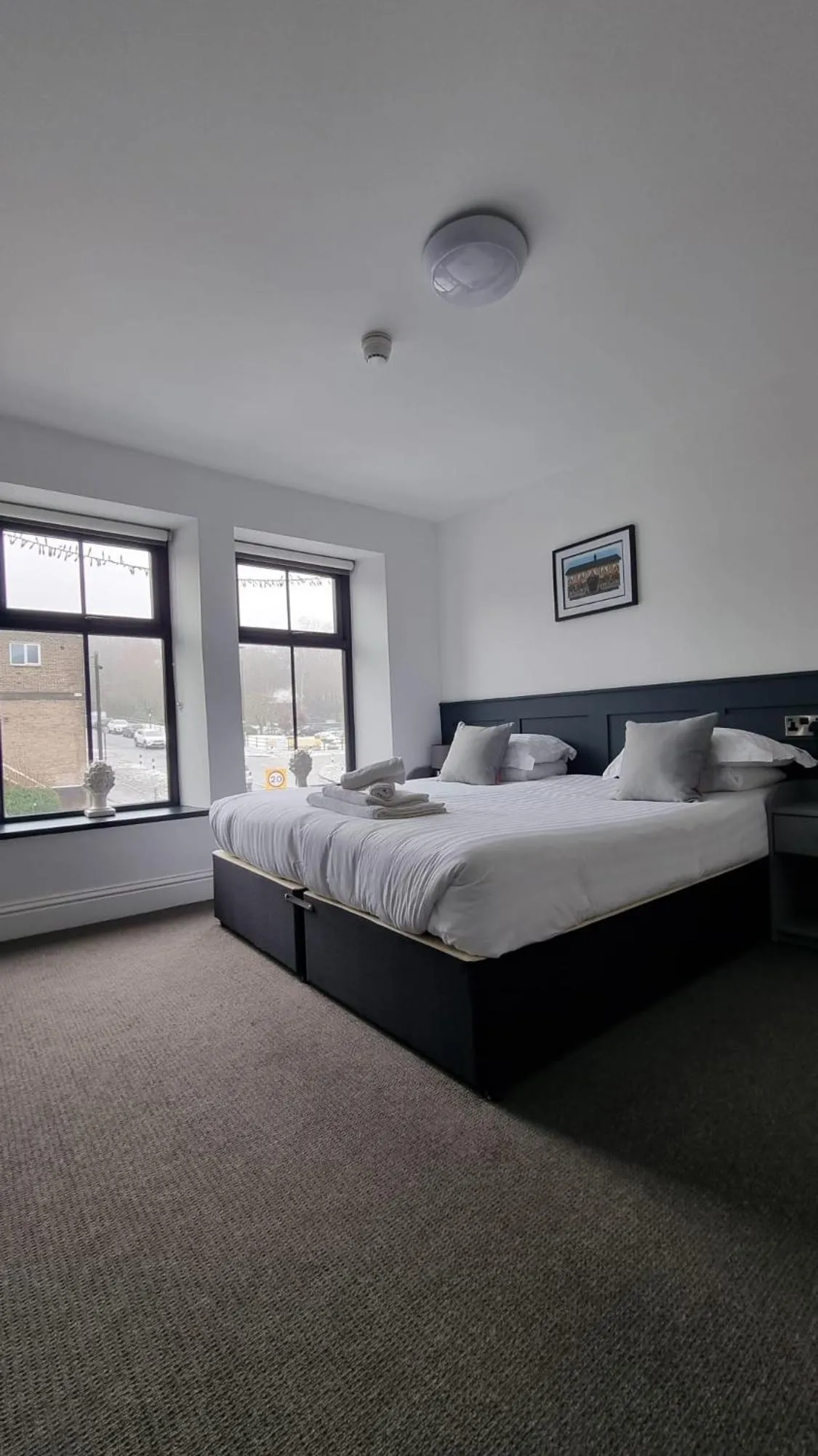 Bed in The Friendship Hotel