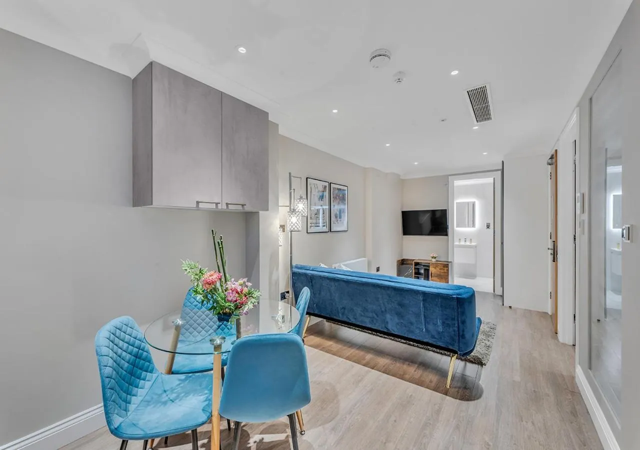 TV and multimedia in Cleveland Residences Farringdon
