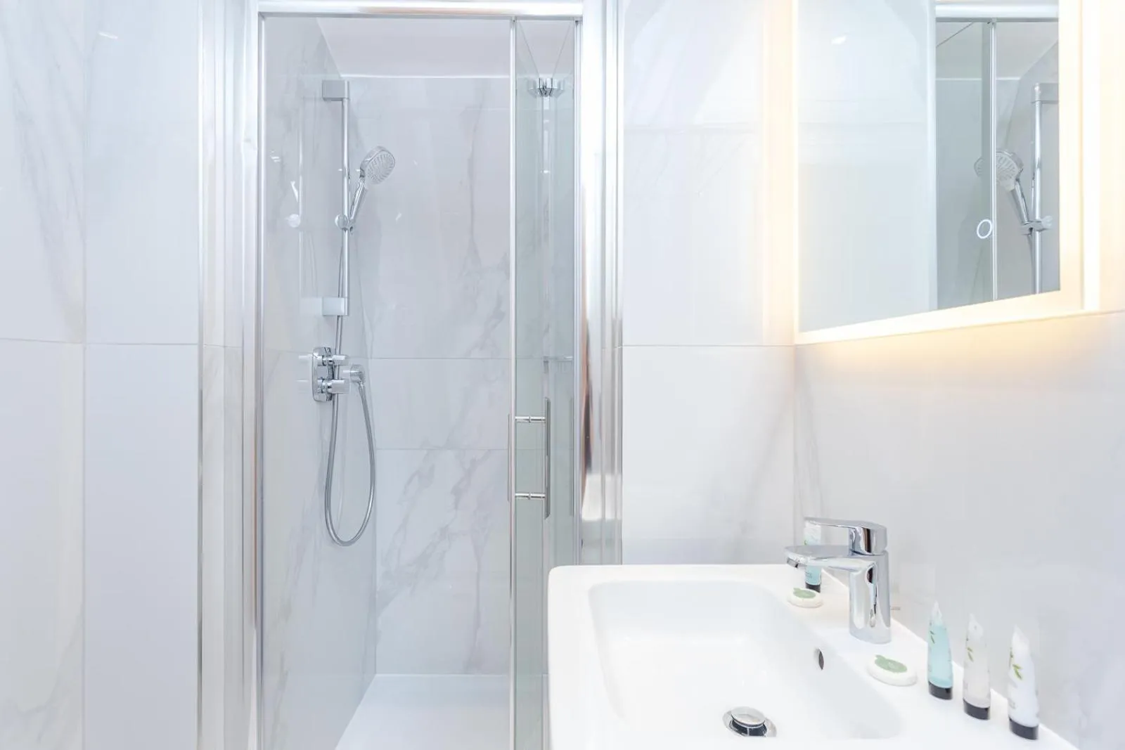 Bathroom in Cleveland Residences Farringdon