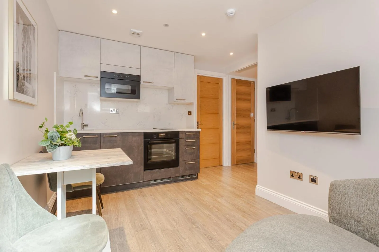 TV and multimedia in Cleveland Residences Farringdon