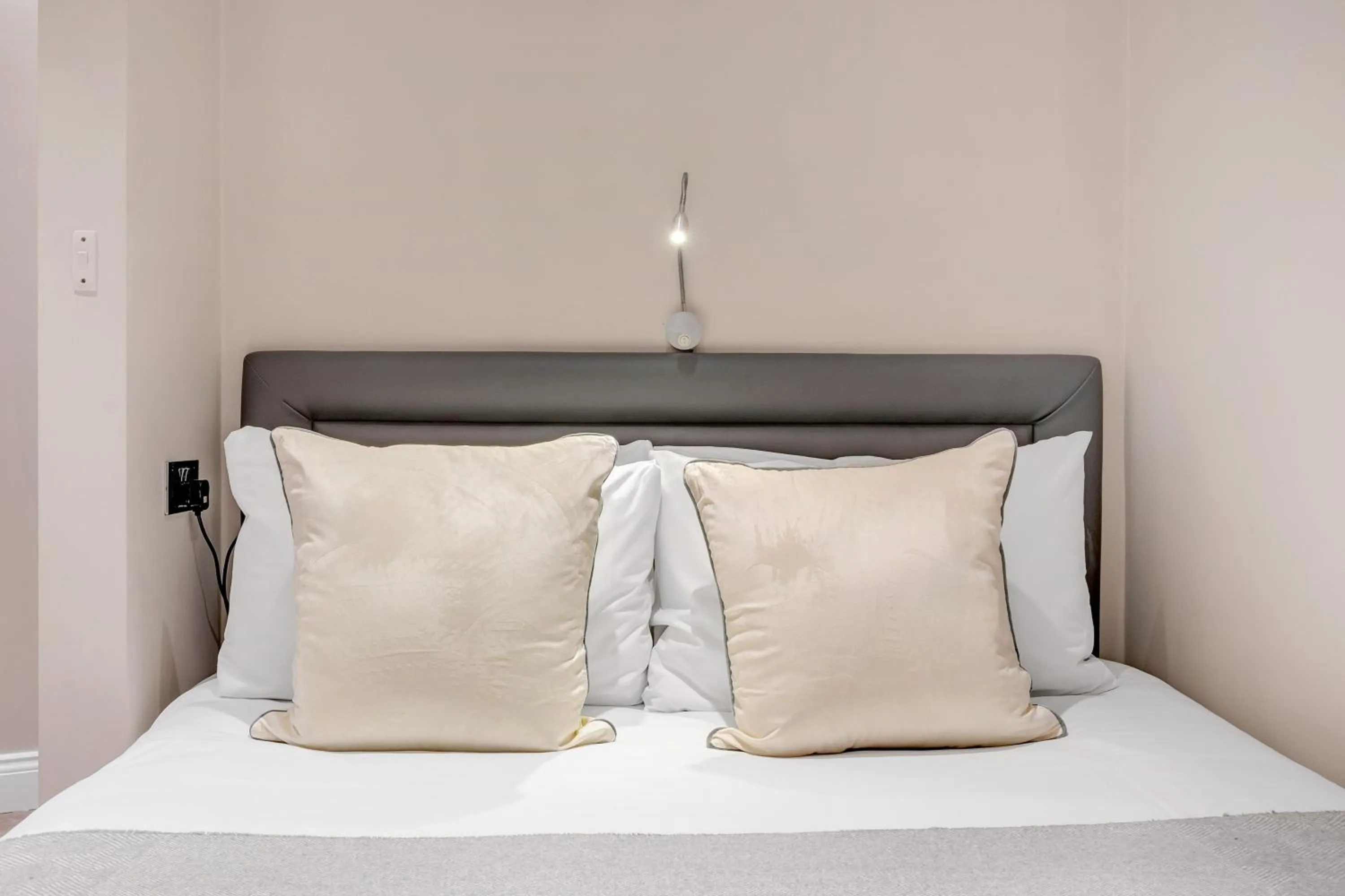 Bed in Cleveland Residences Farringdon